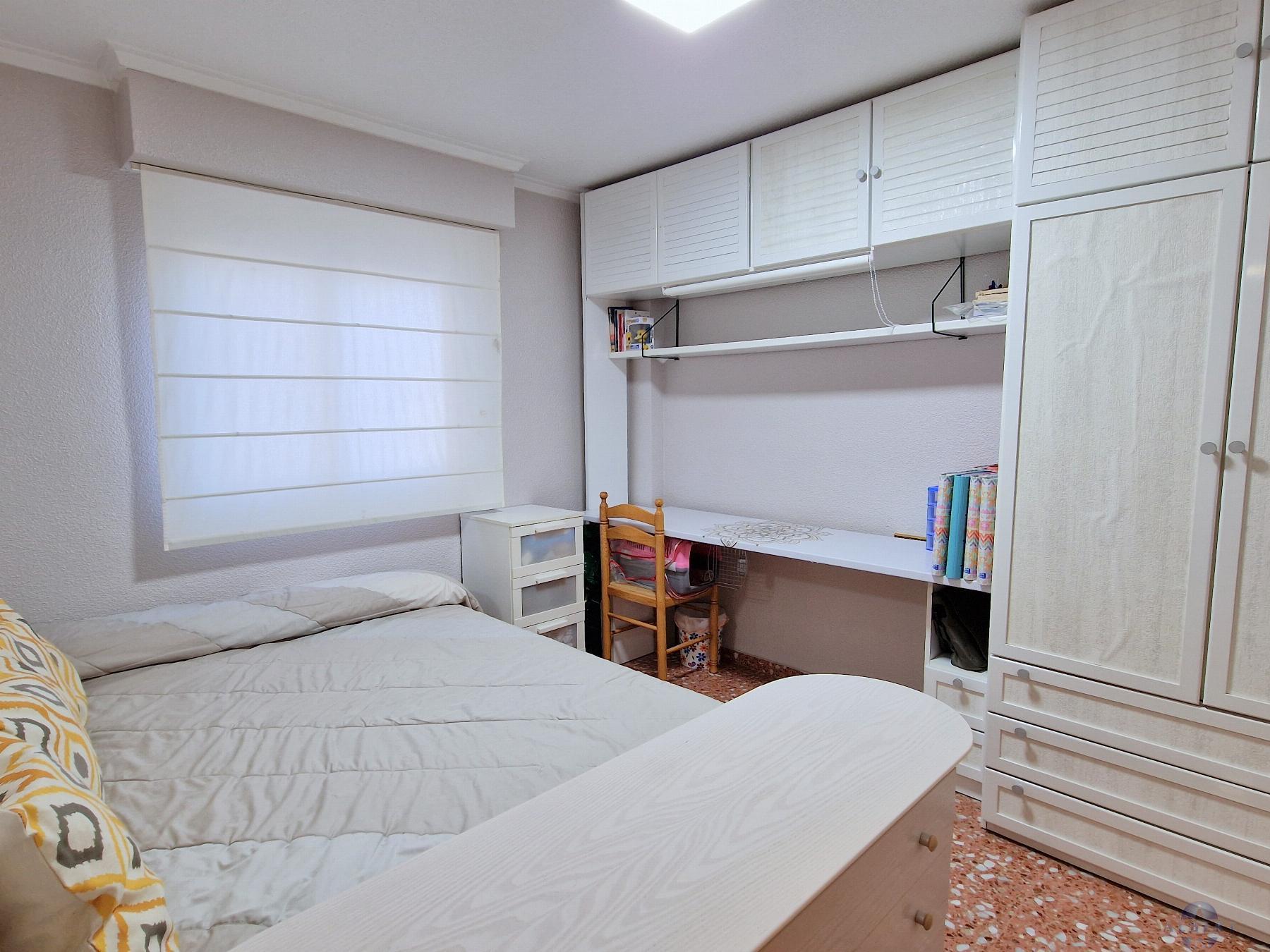 For sale of flat in Monóvar-Monòver