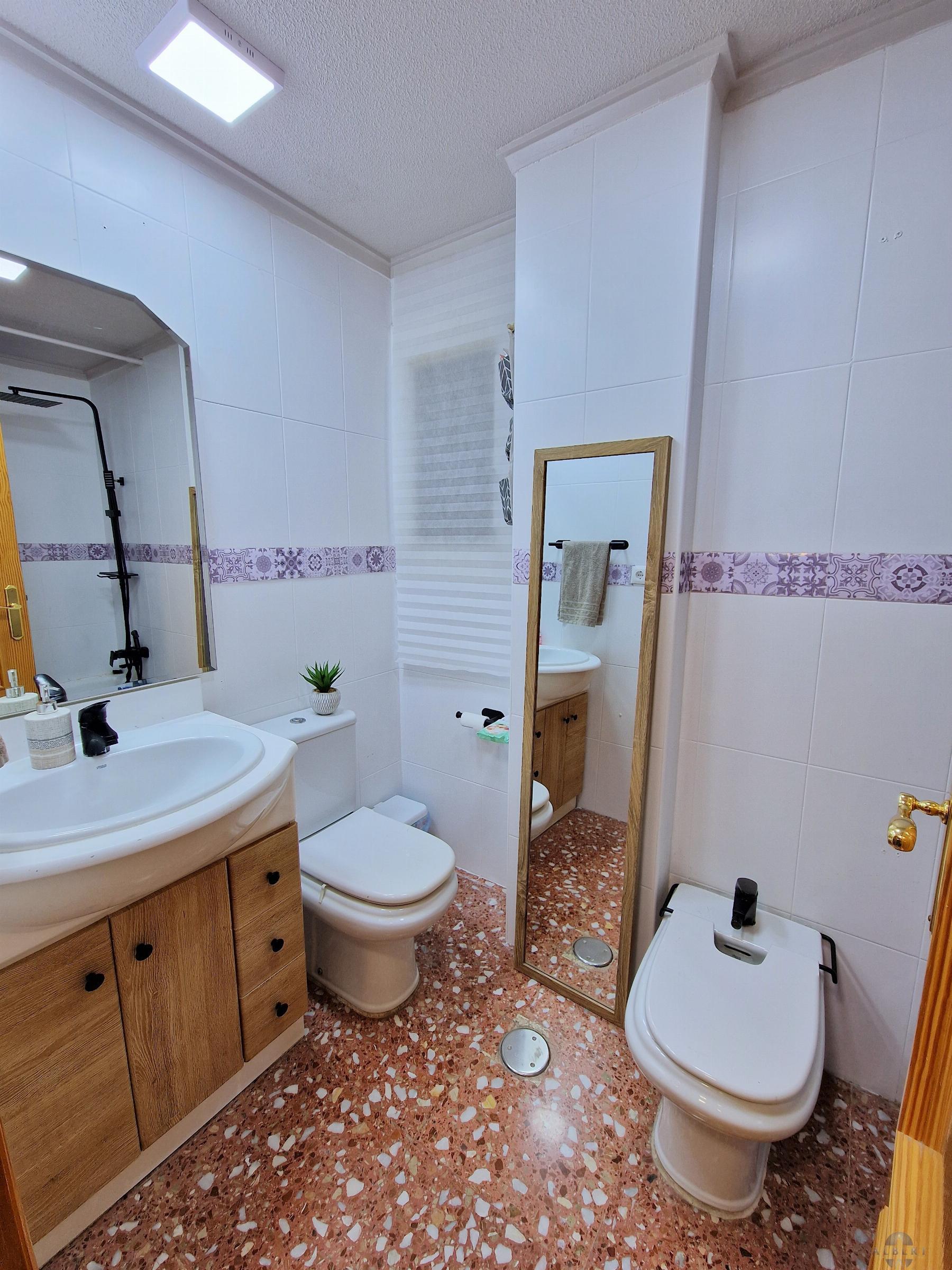 For sale of flat in Monóvar-Monòver