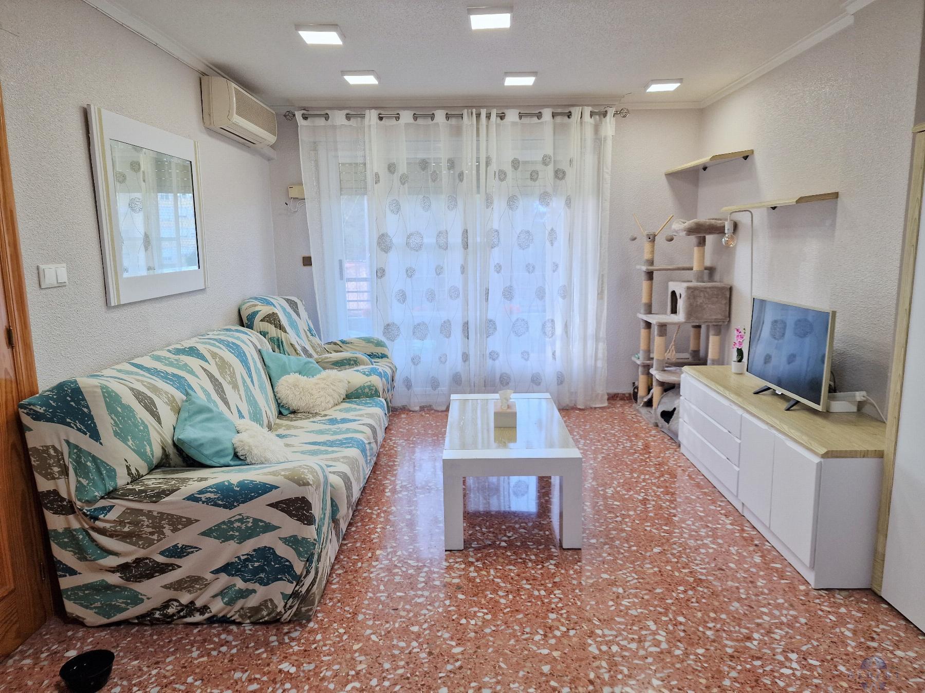 For sale of flat in Monóvar-Monòver