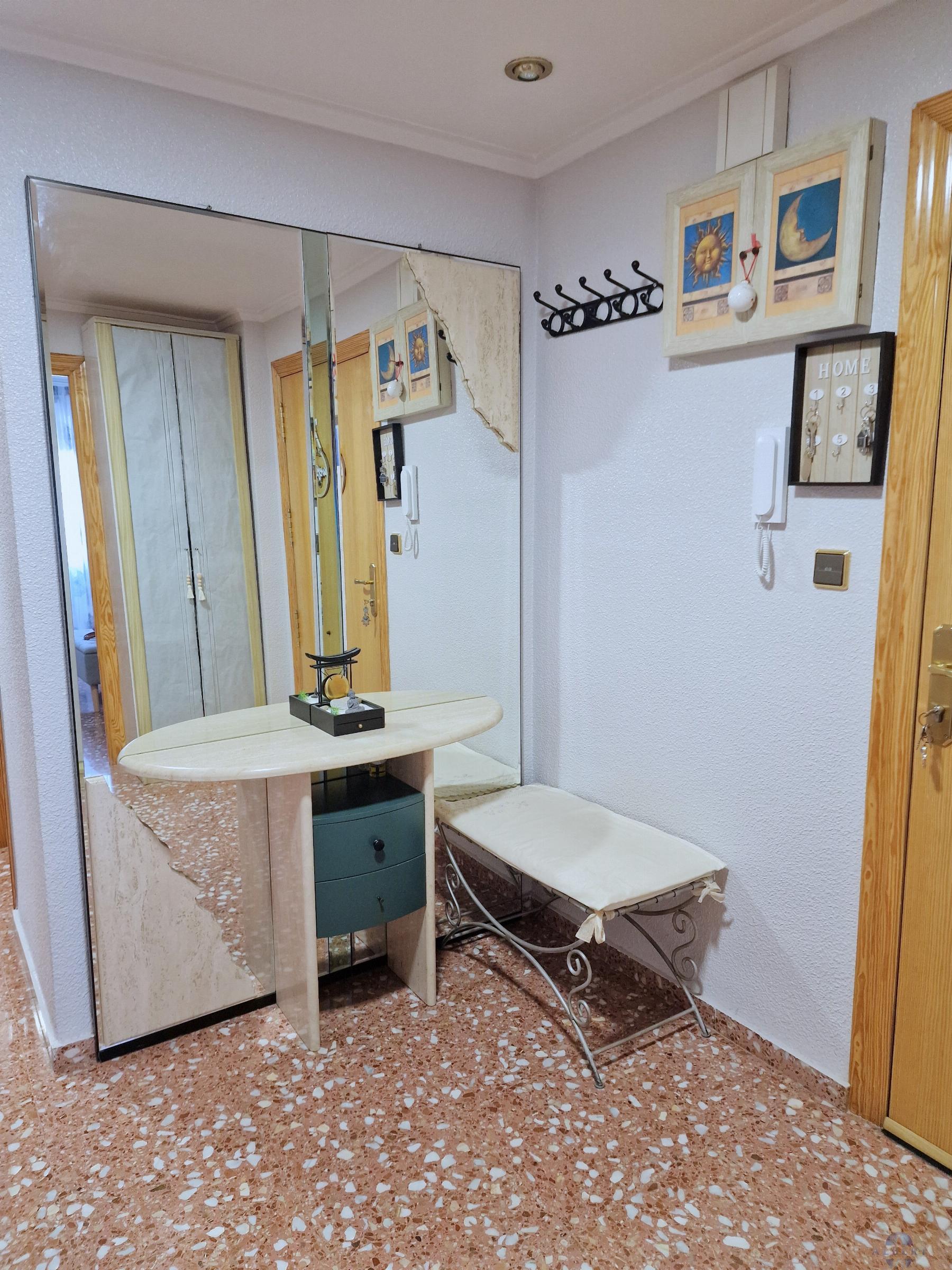 For sale of flat in Monóvar-Monòver