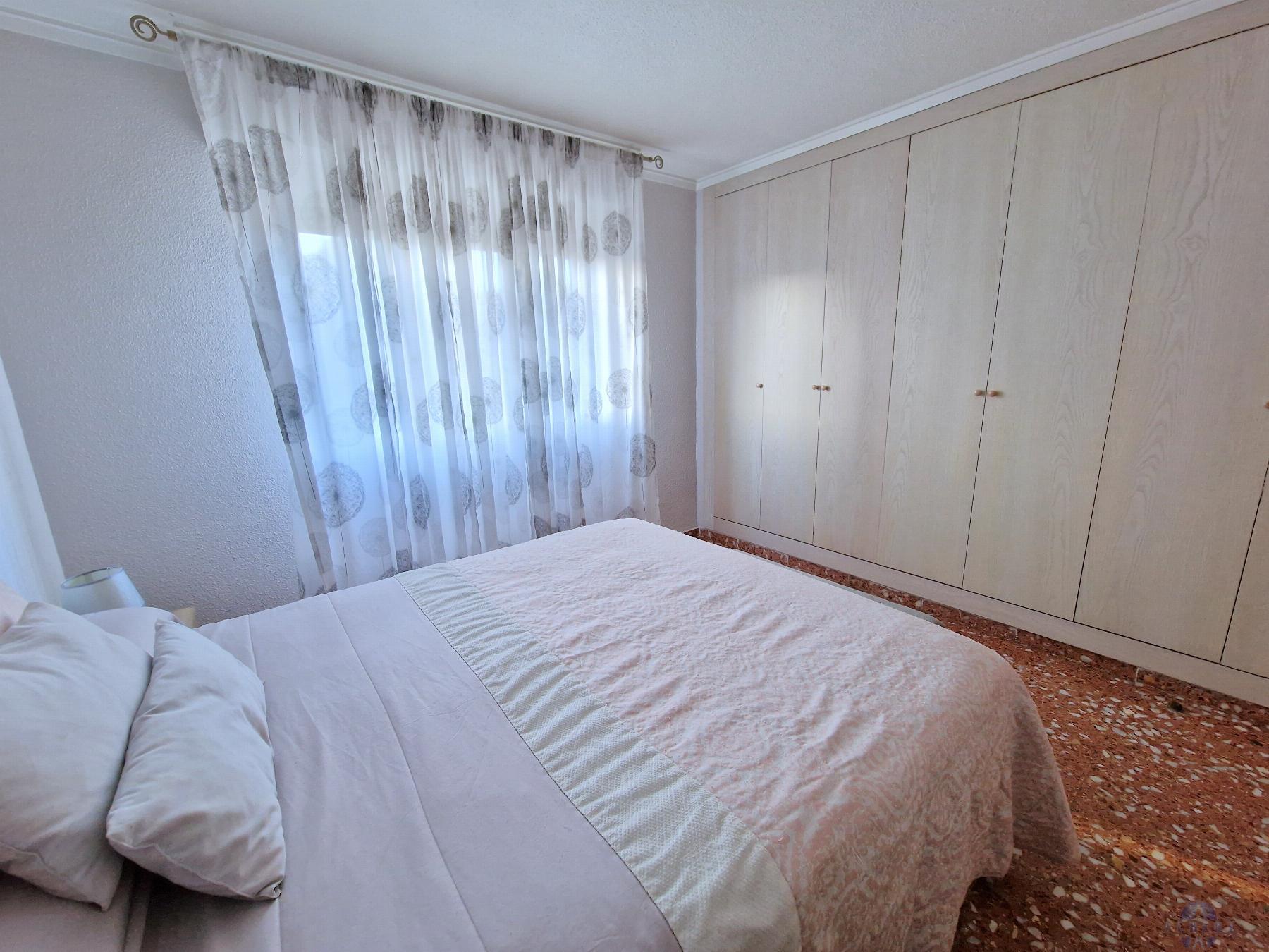 For sale of flat in Monóvar-Monòver