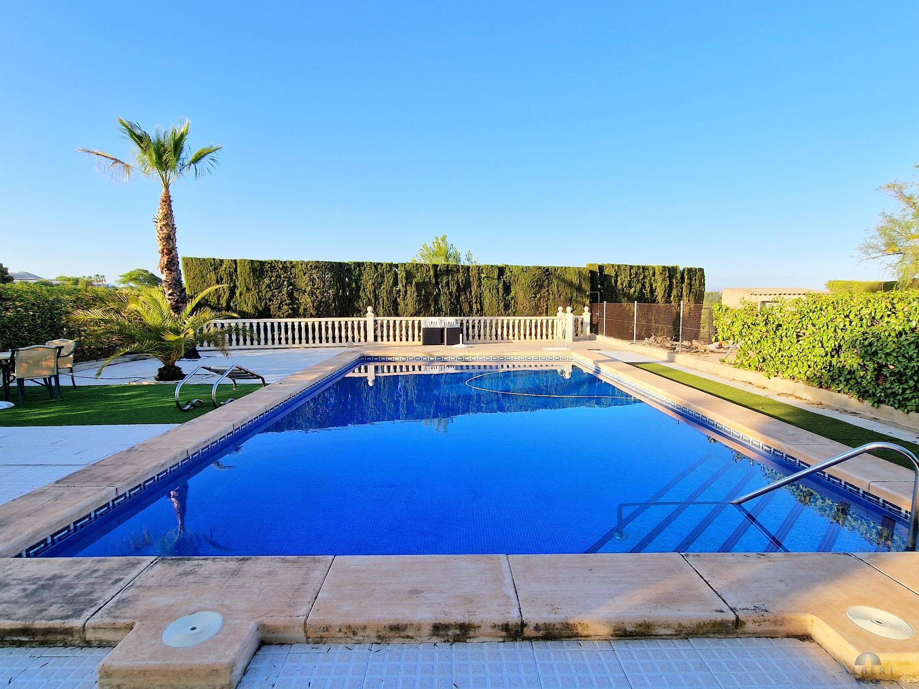 Venta de chalet en Novelda