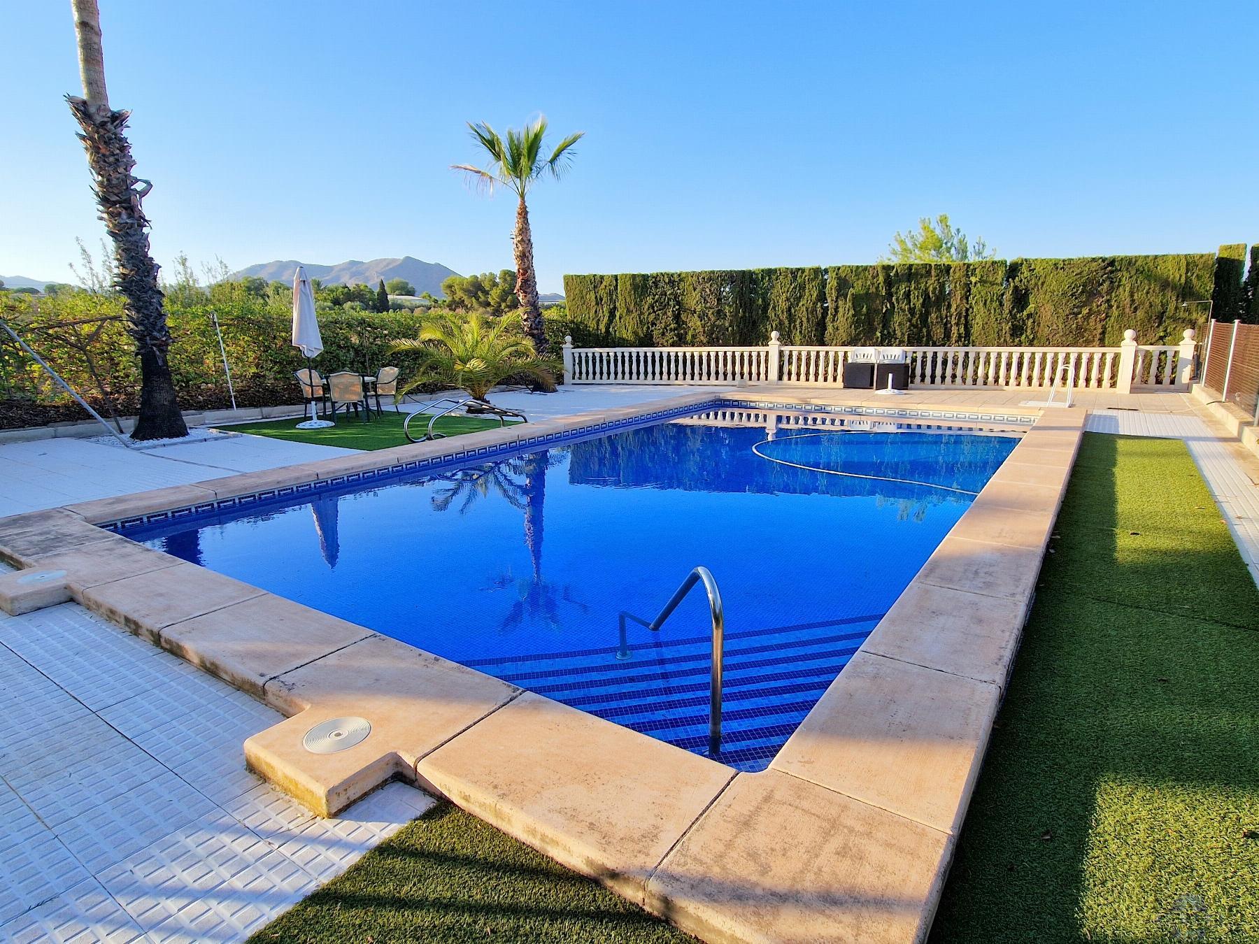 Venta de chalet en Novelda
