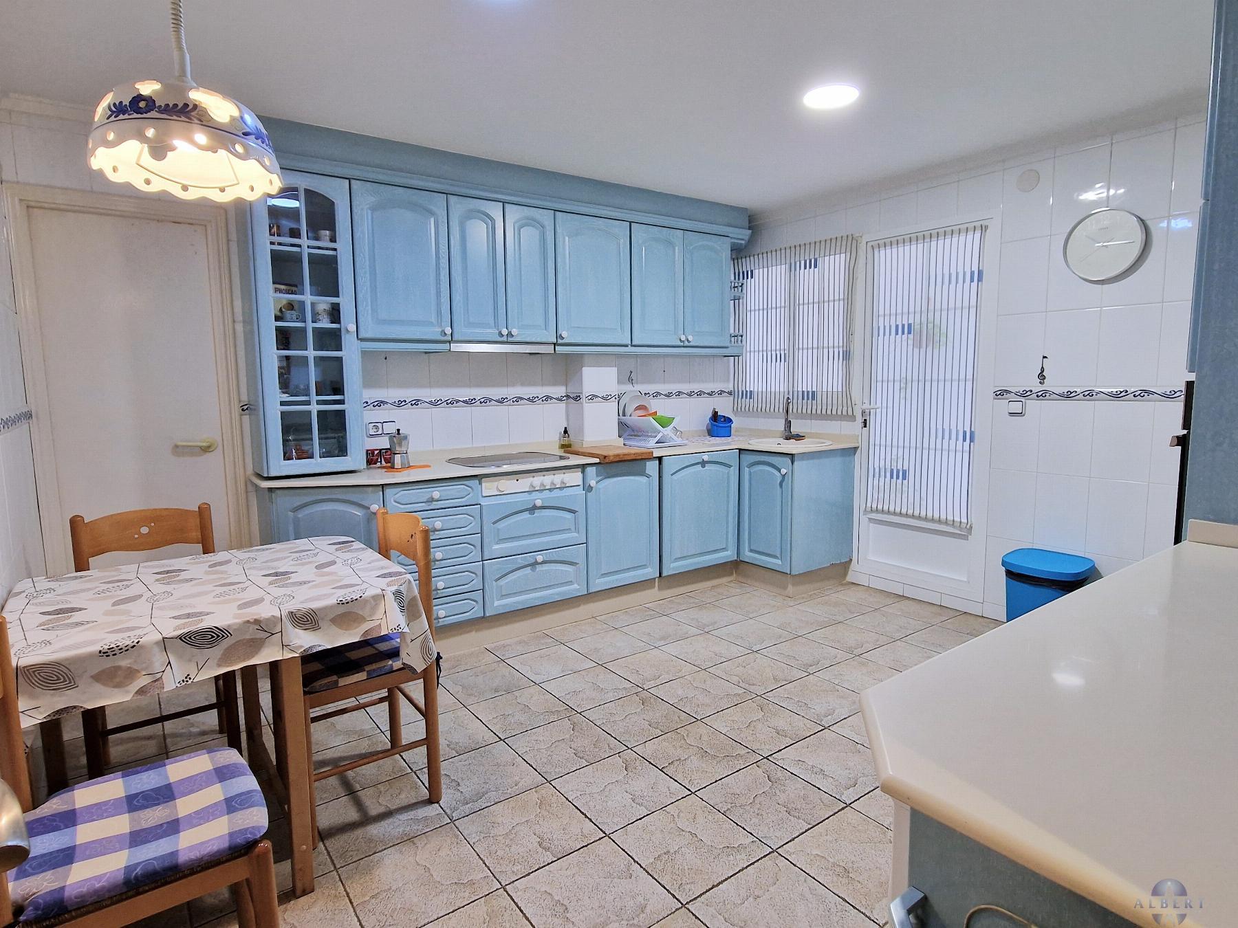 For sale of flat in Monóvar-Monòver