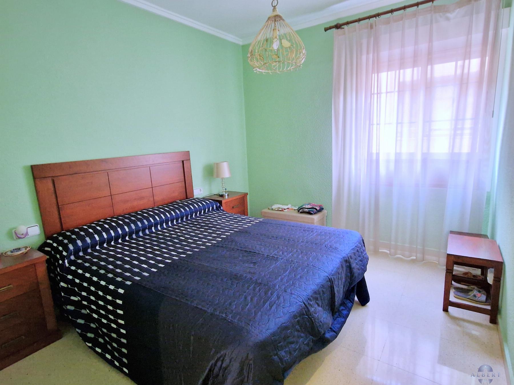 For sale of flat in Monóvar-Monòver