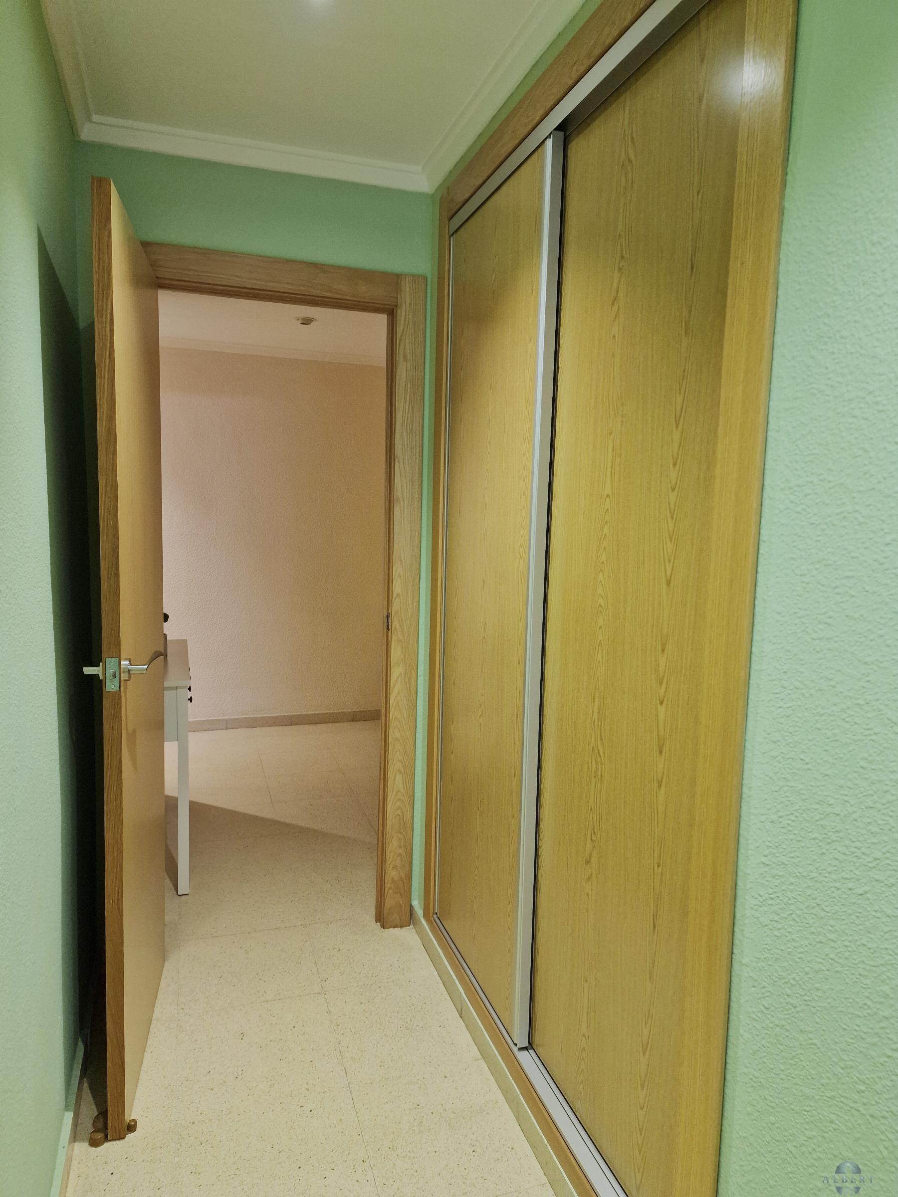 For sale of flat in Monóvar-Monòver