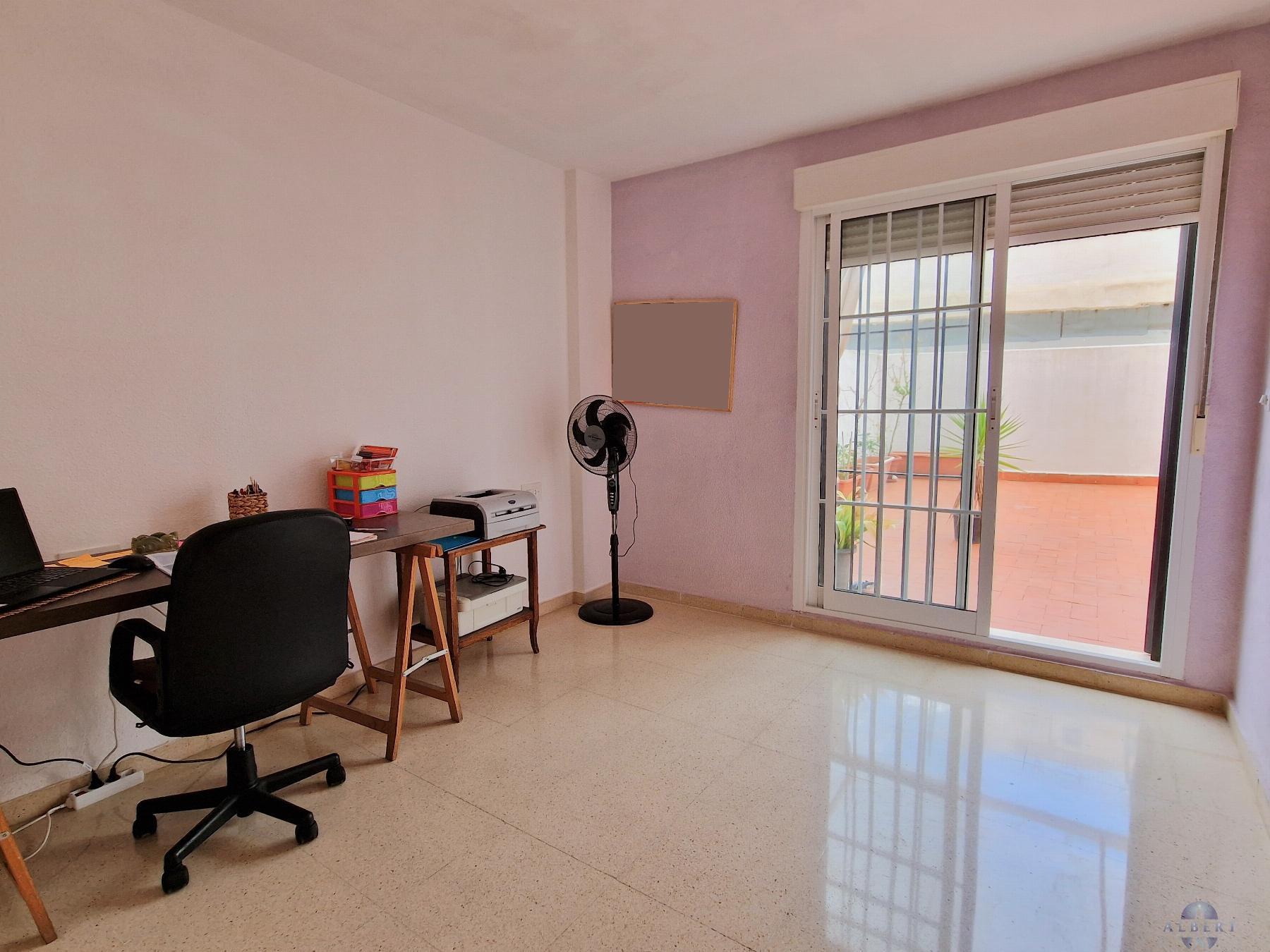 For sale of flat in Monóvar-Monòver