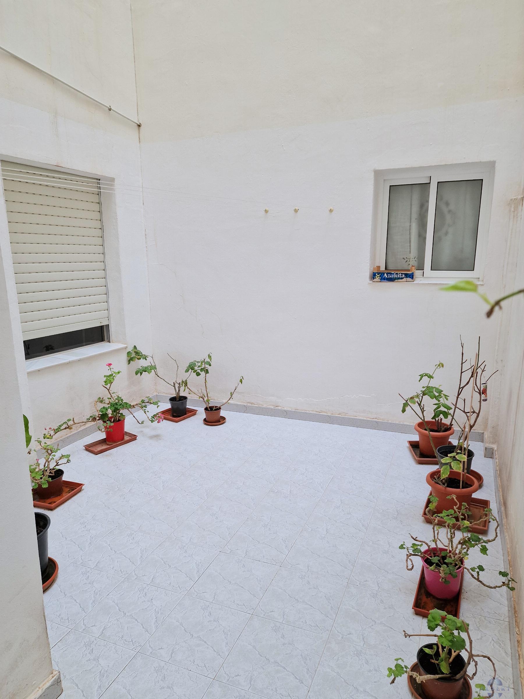 For sale of flat in Monóvar-Monòver