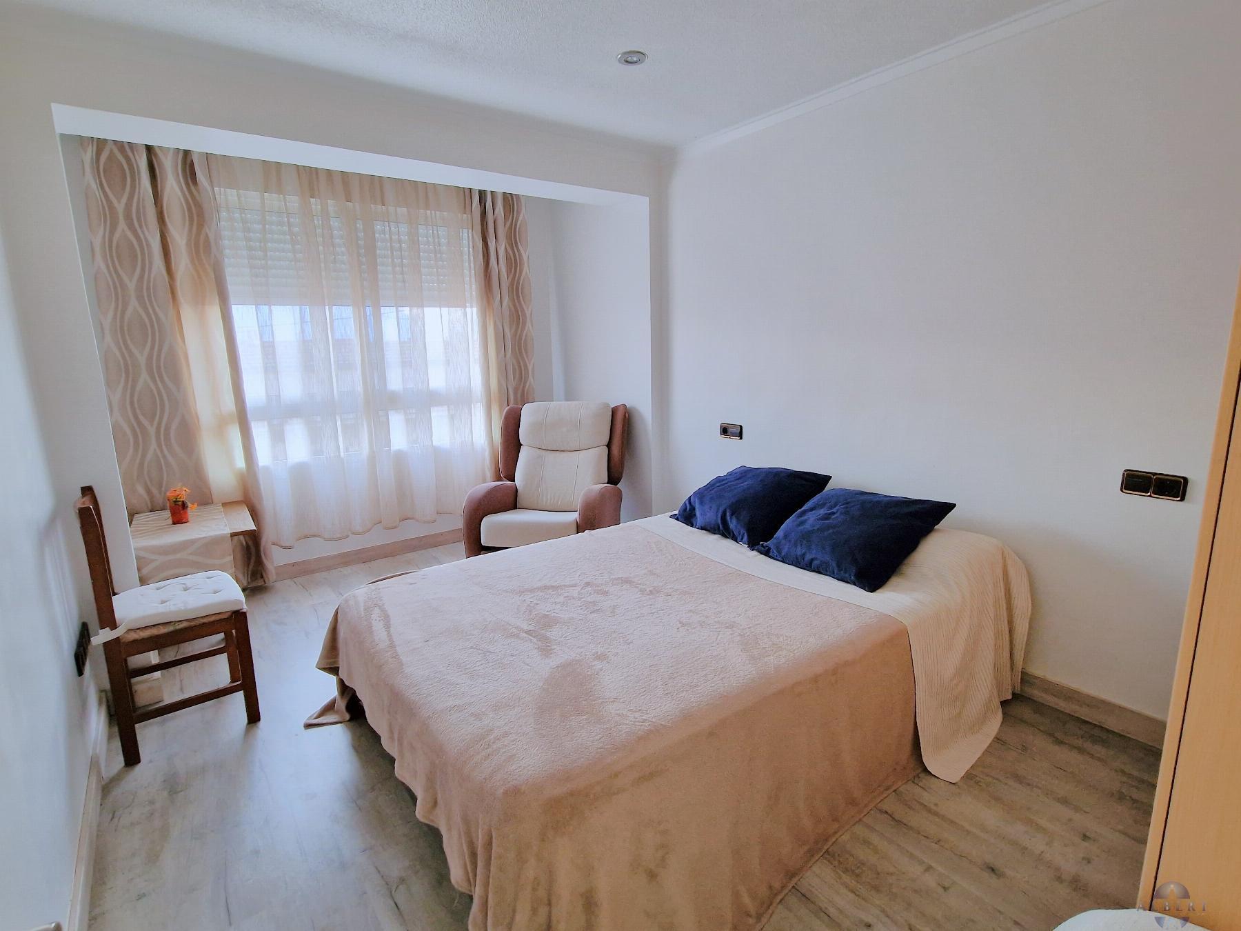 For sale of flat in Monóvar-Monòver