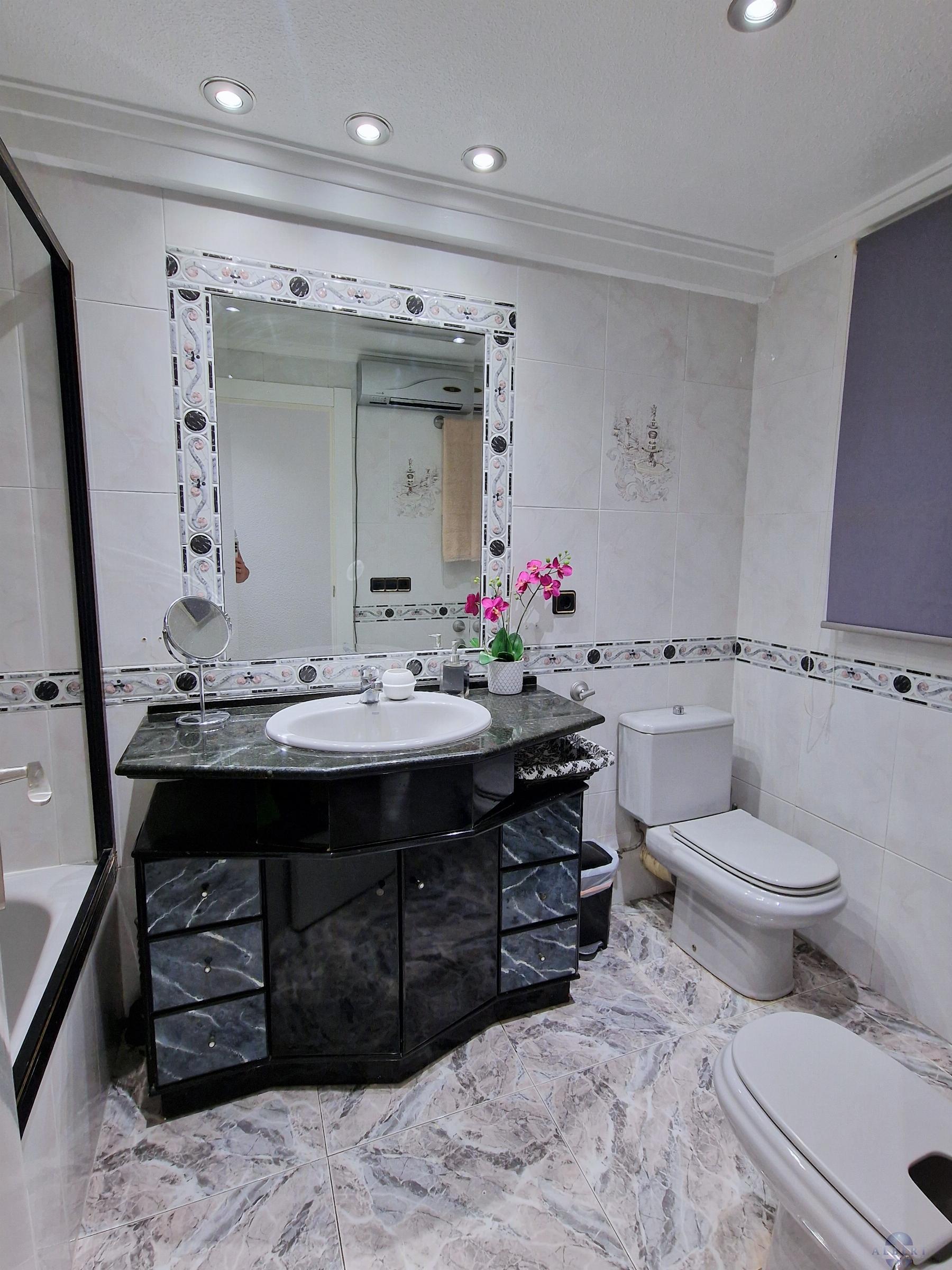 For sale of flat in Monóvar-Monòver
