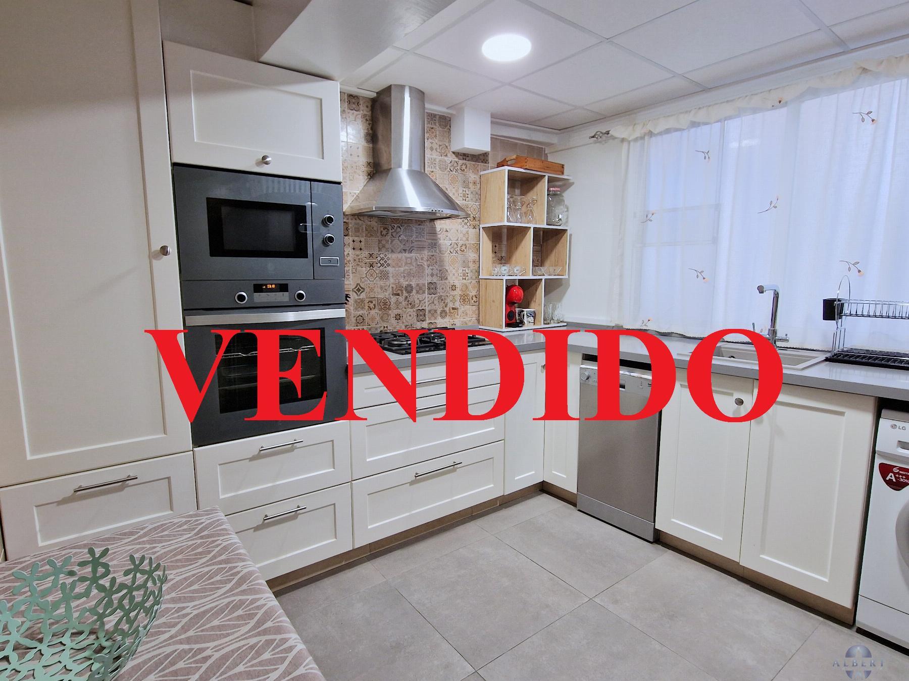 For sale of flat in Monóvar-Monòver