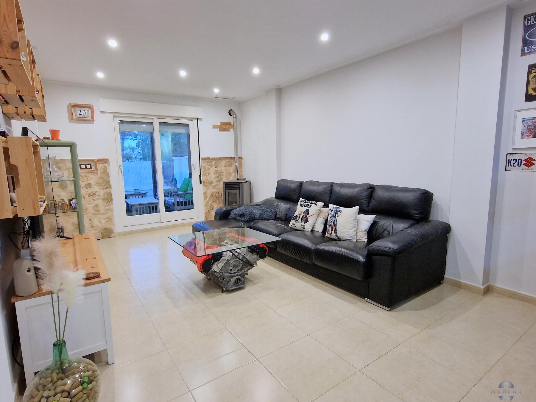 For sale of flat in Monóvar-Monòver