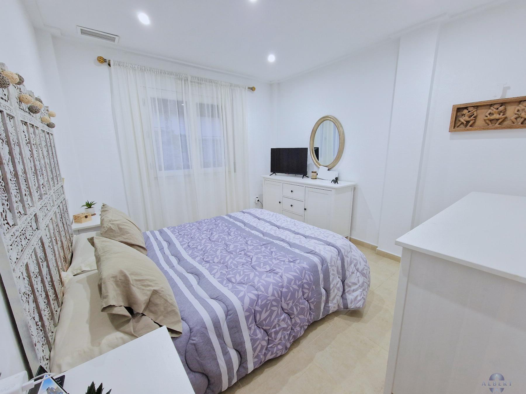 For sale of flat in Monóvar-Monòver