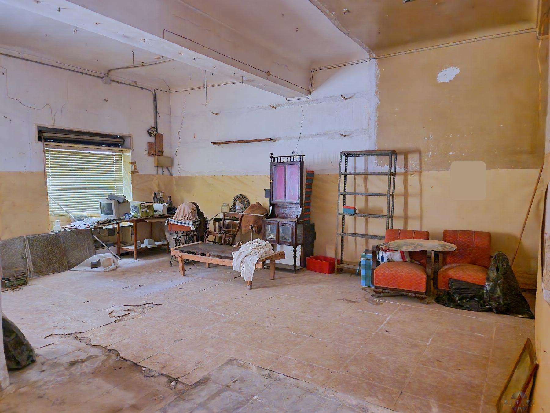For sale of house in Monóvar-Monòver