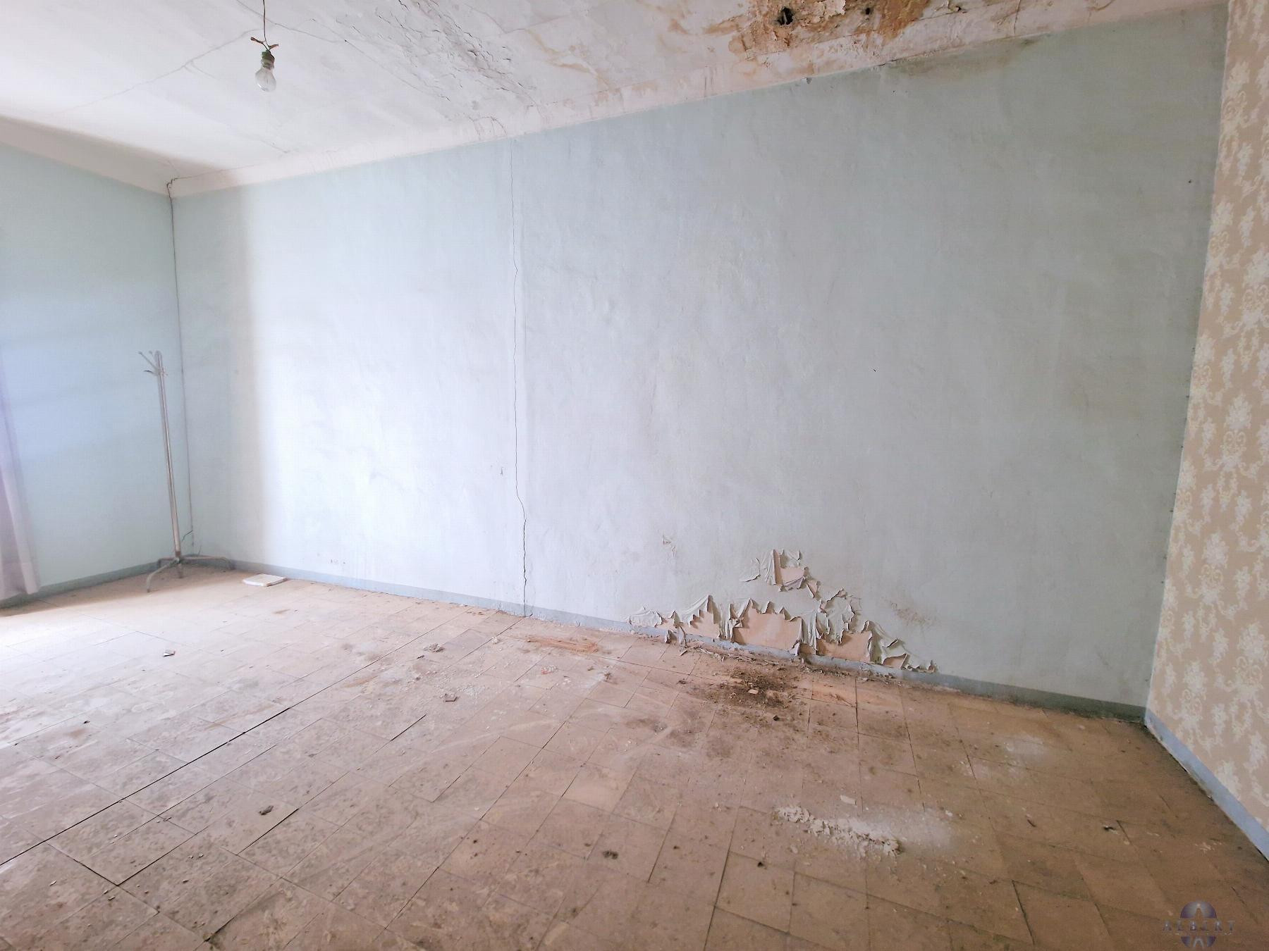 For sale of house in Monóvar-Monòver