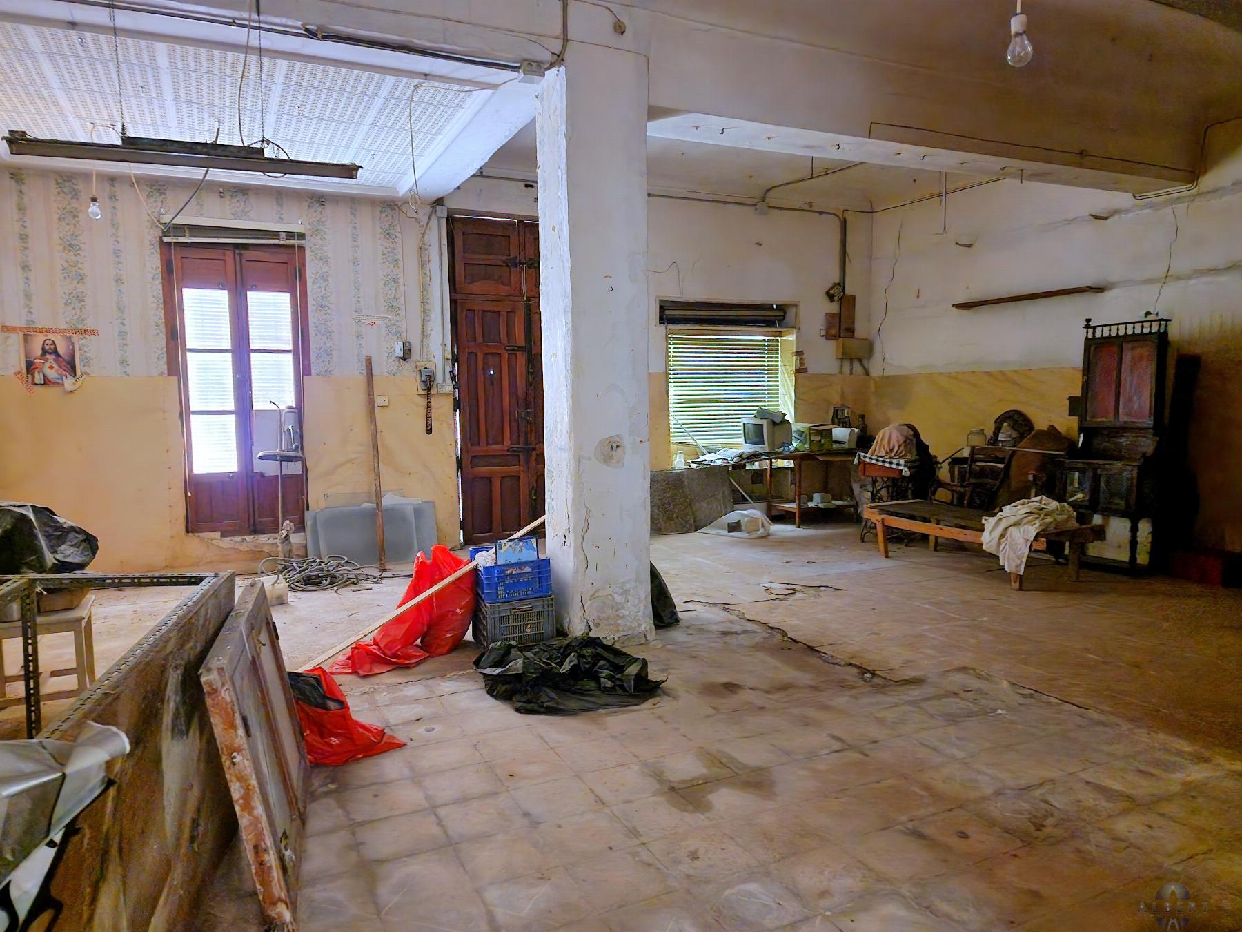 For sale of house in Monóvar-Monòver