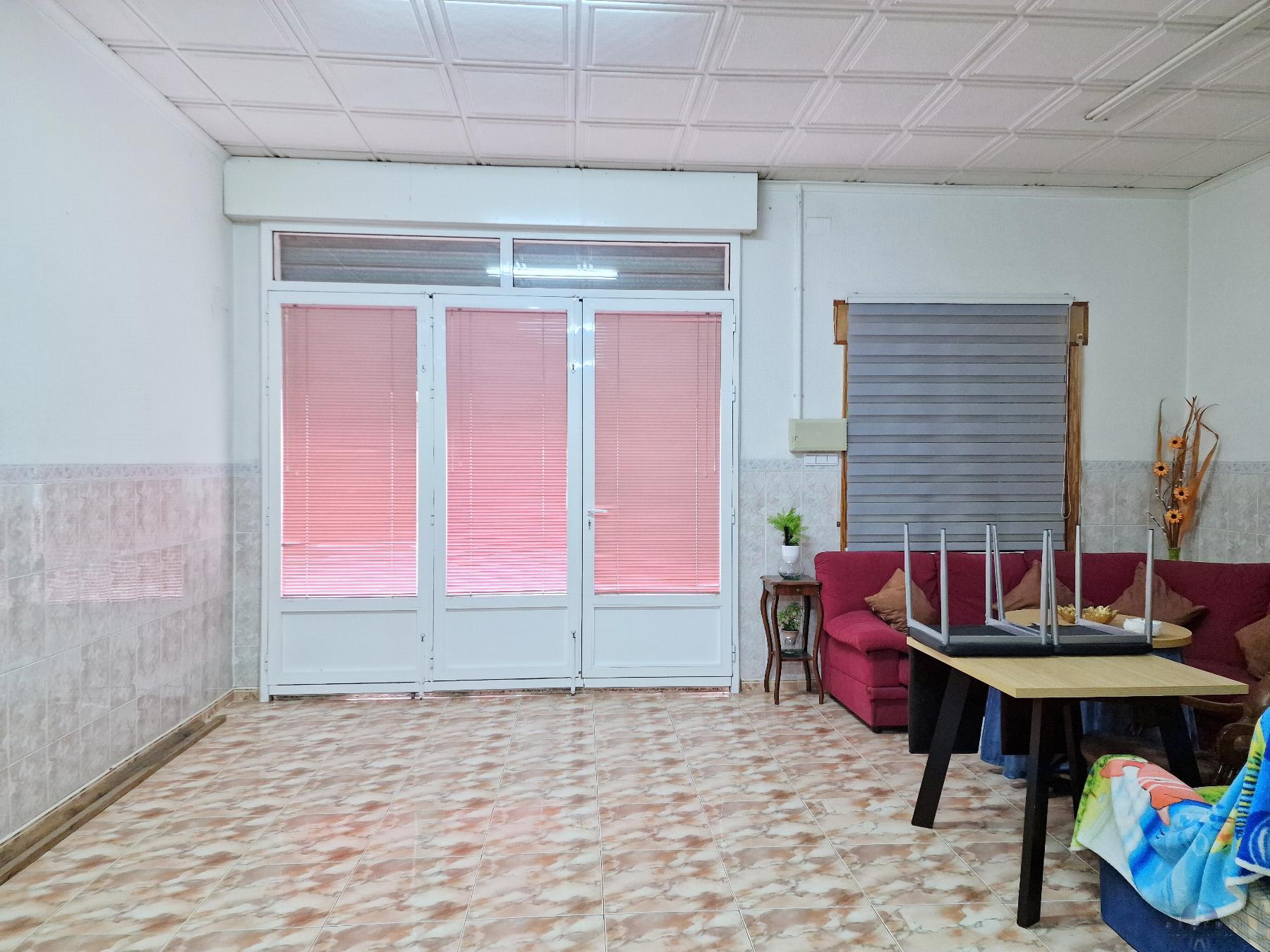 For sale of house in Novelda