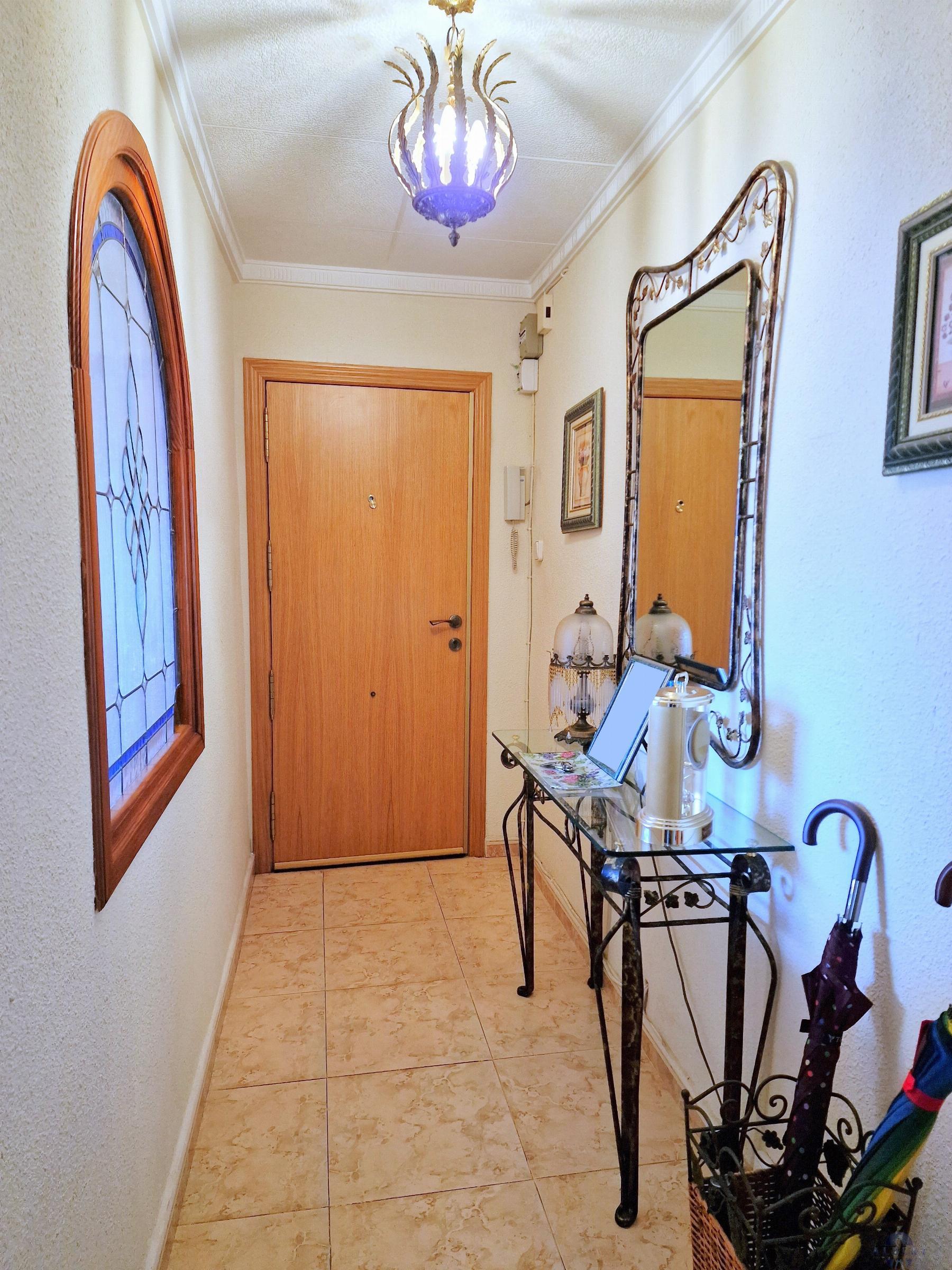 For sale of flat in Monóvar-Monòver