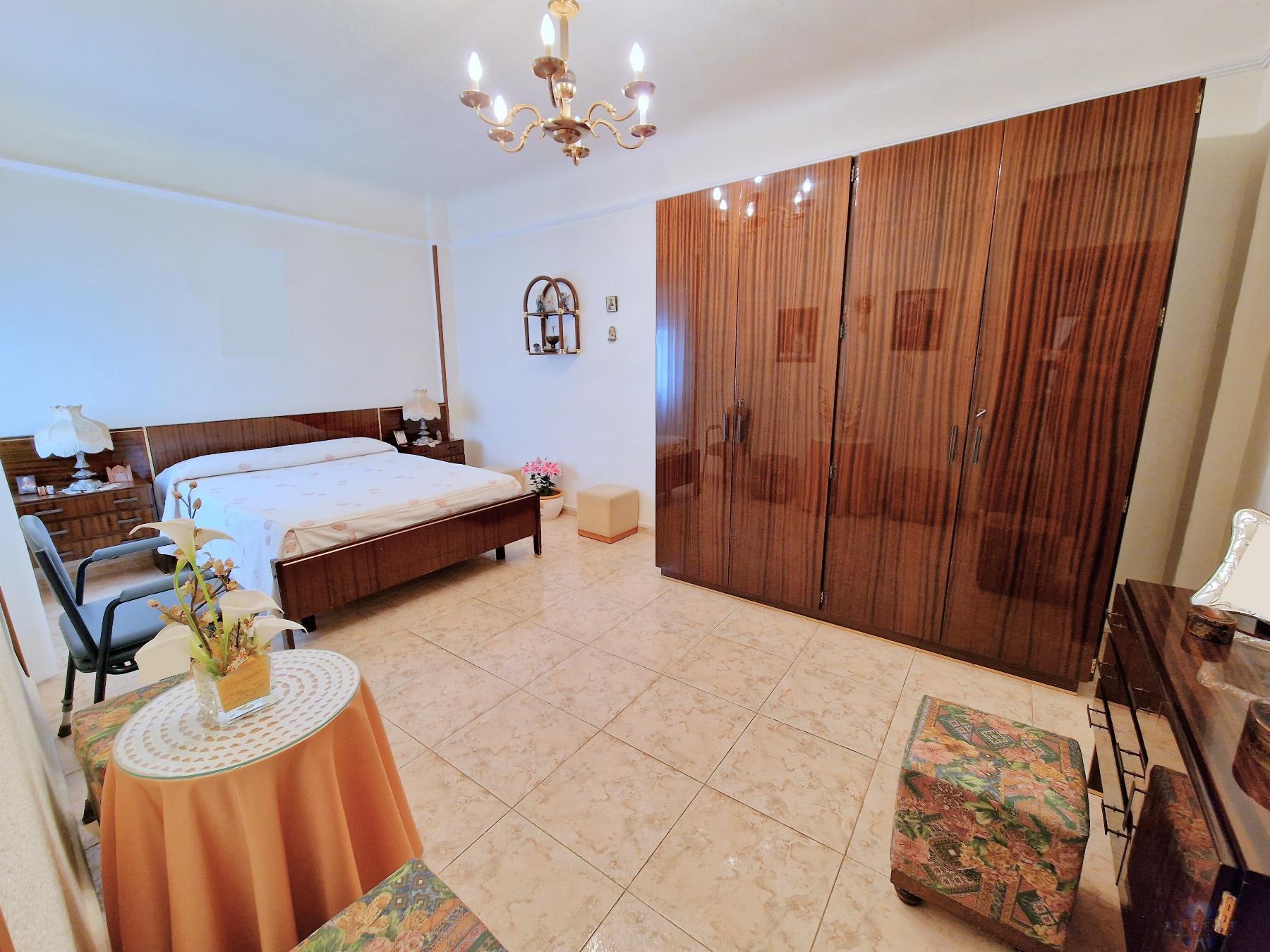 For sale of flat in Monóvar-Monòver