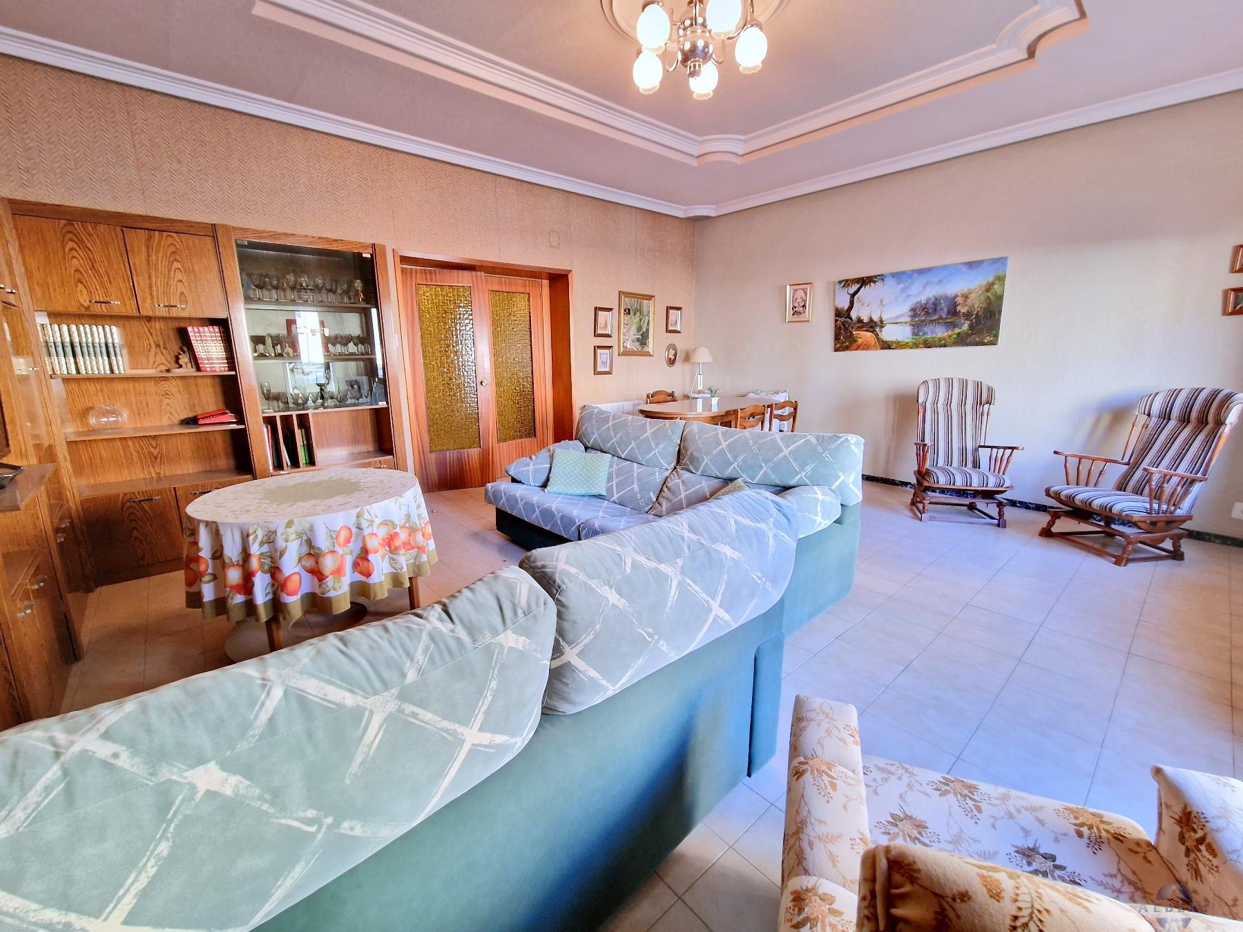 Venta de casa en Novelda