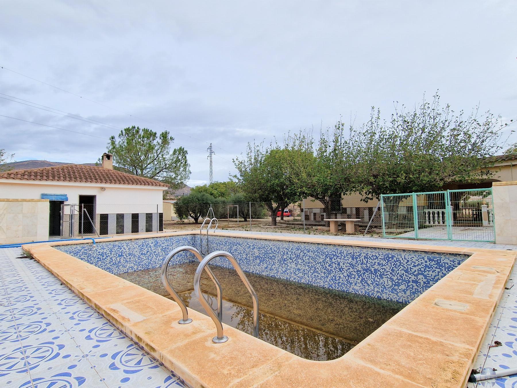 Venta de chalet en Novelda