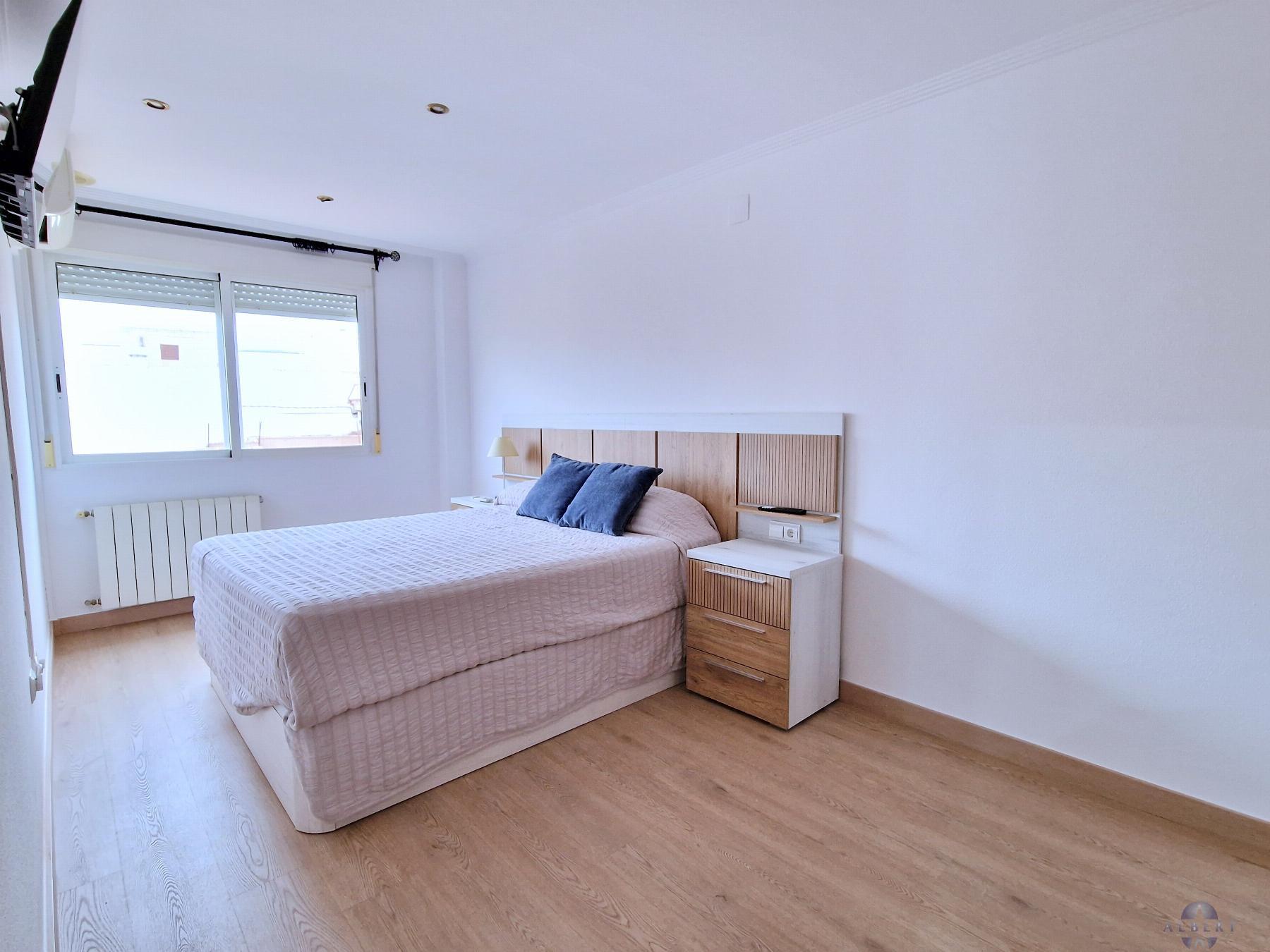 For sale of flat in Monóvar-Monòver