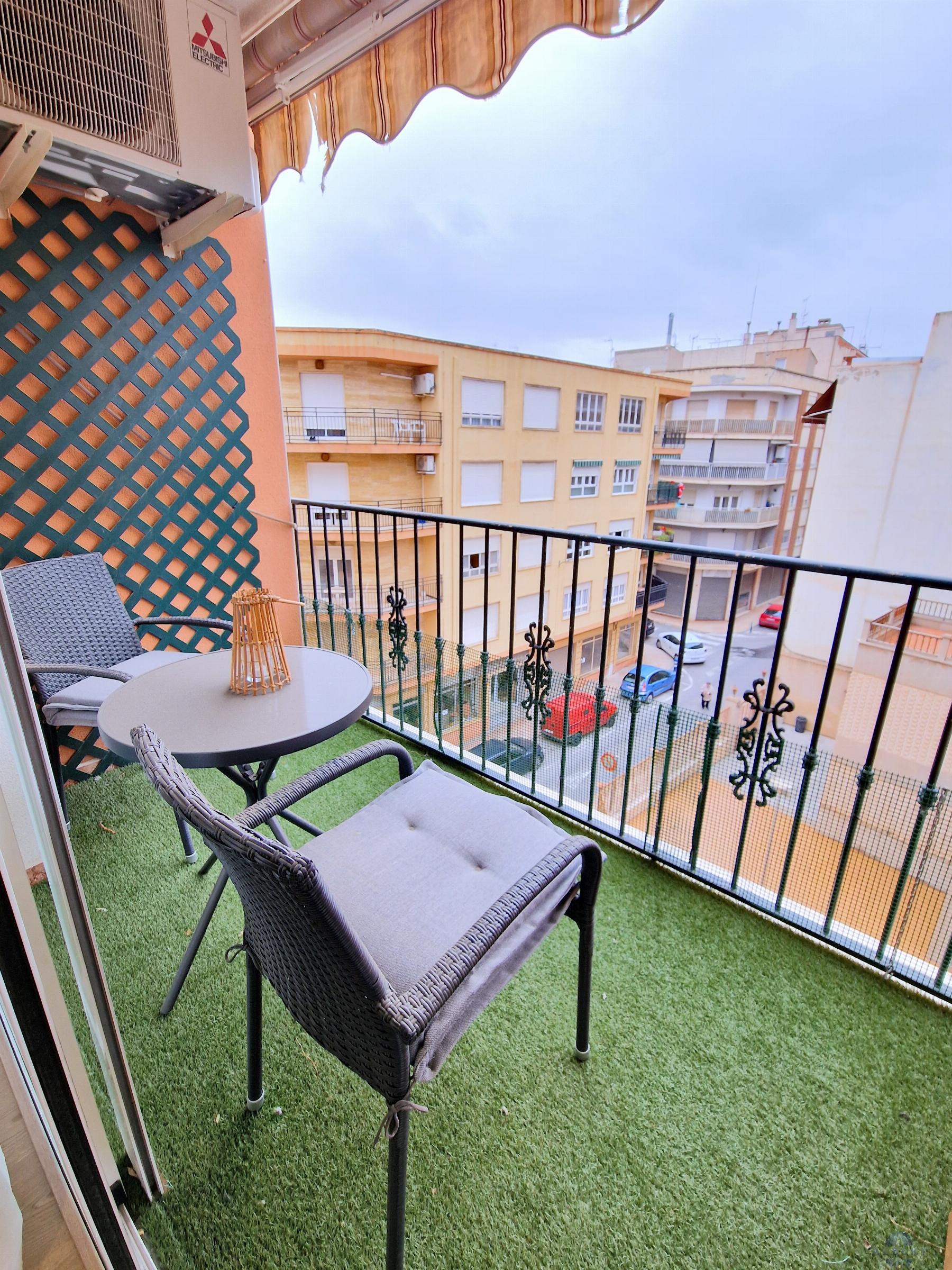 For sale of flat in Monóvar-Monòver