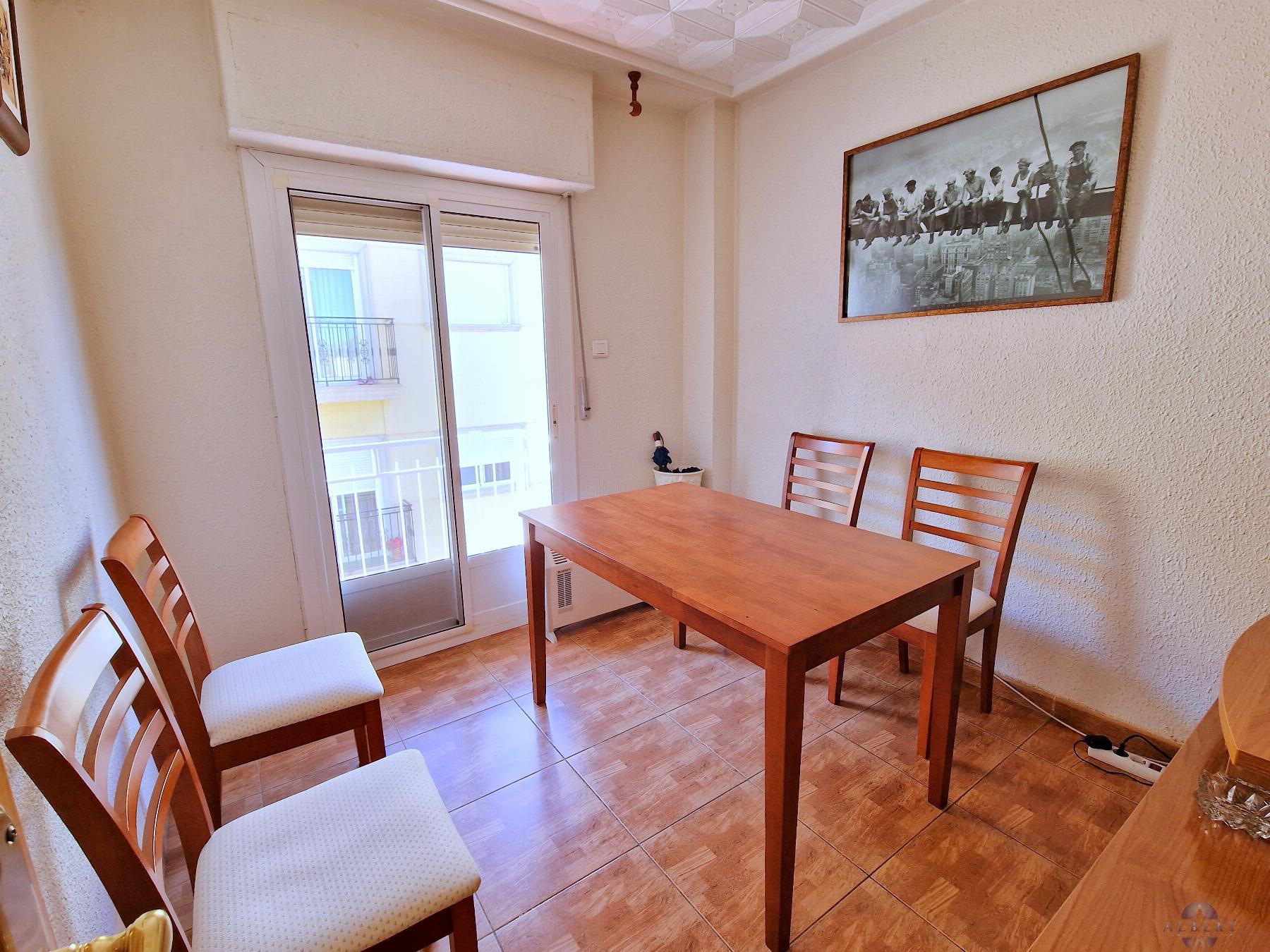 For sale of flat in Novelda