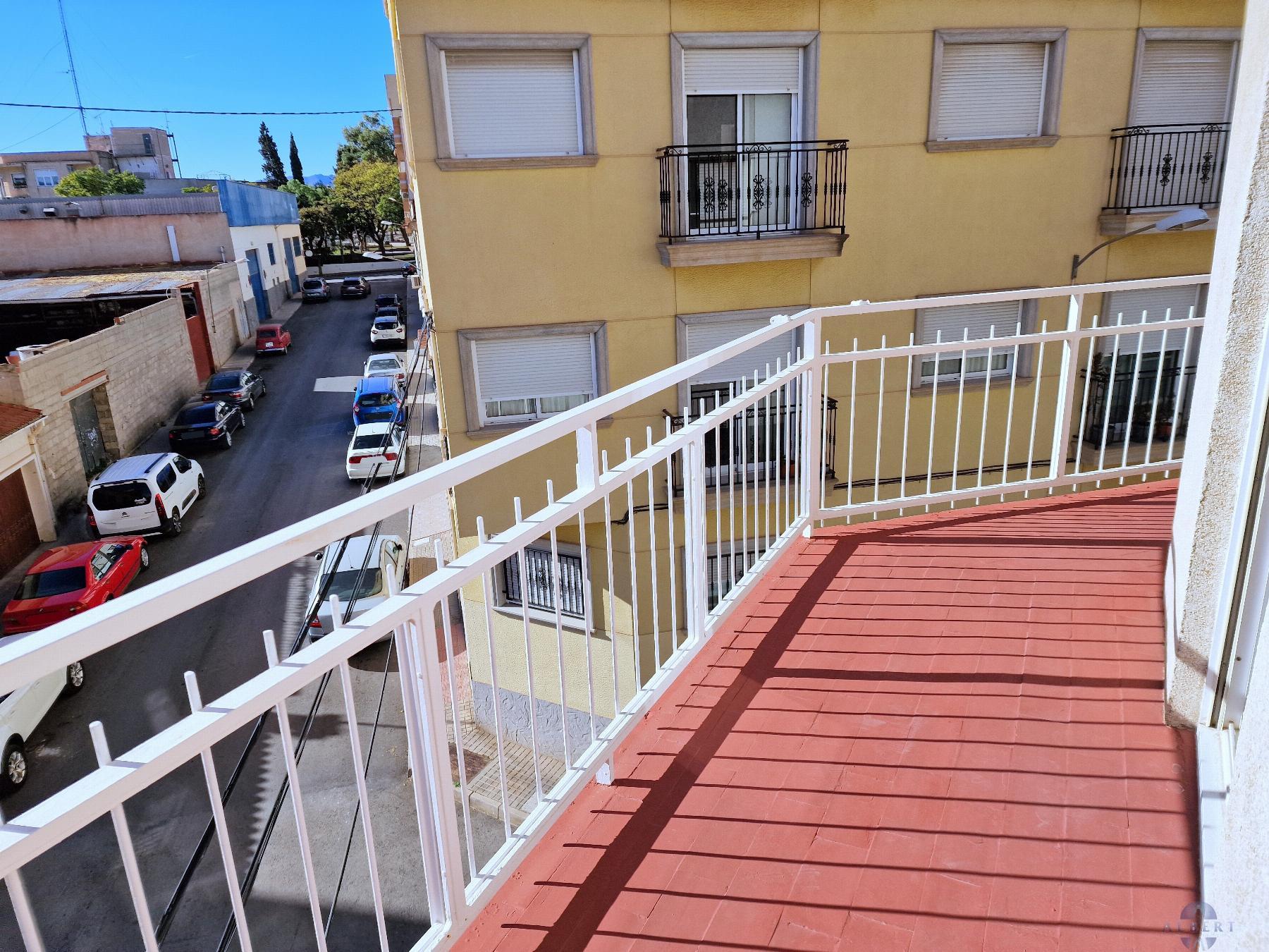 For sale of flat in Novelda