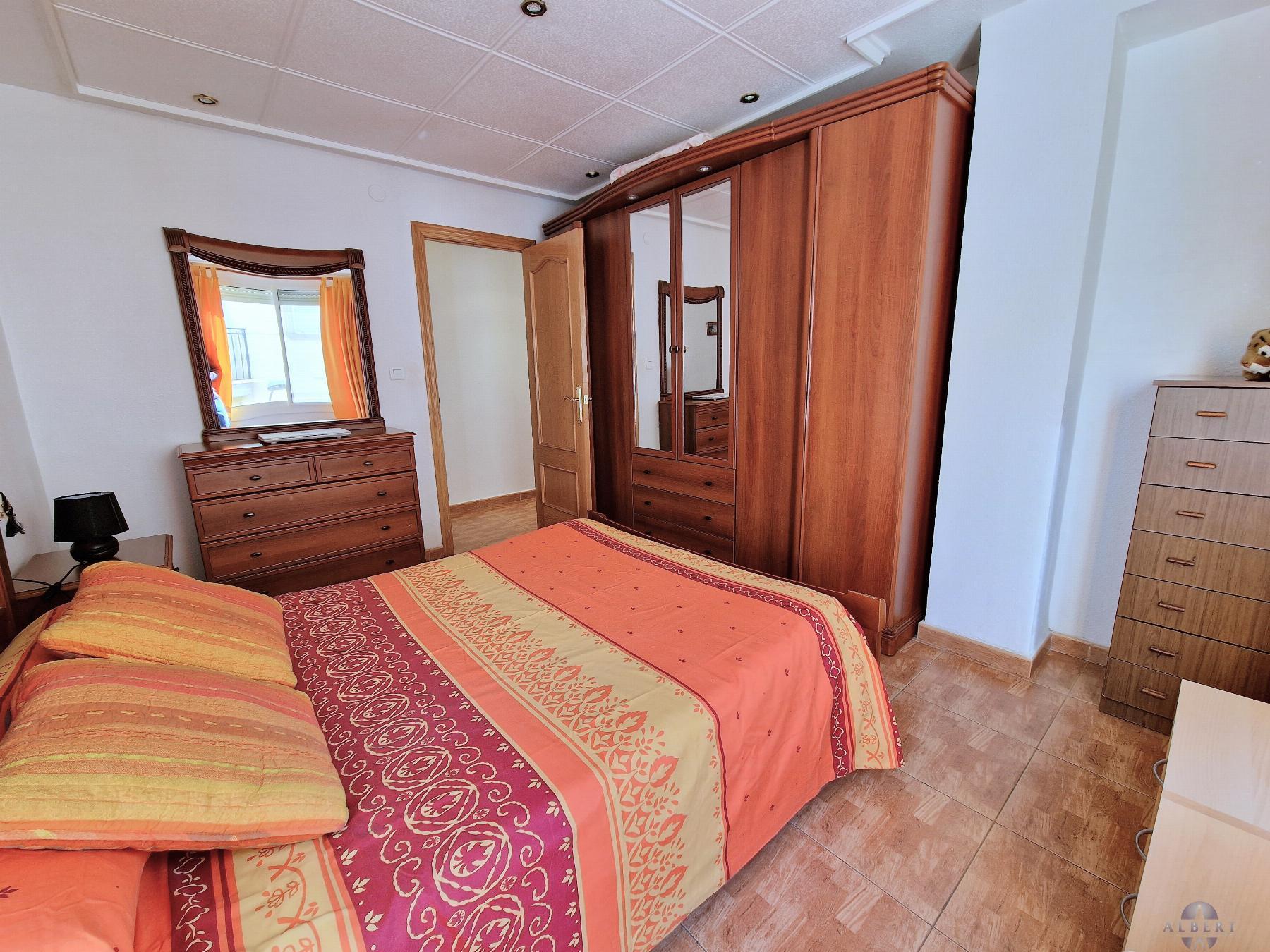 For sale of flat in Novelda