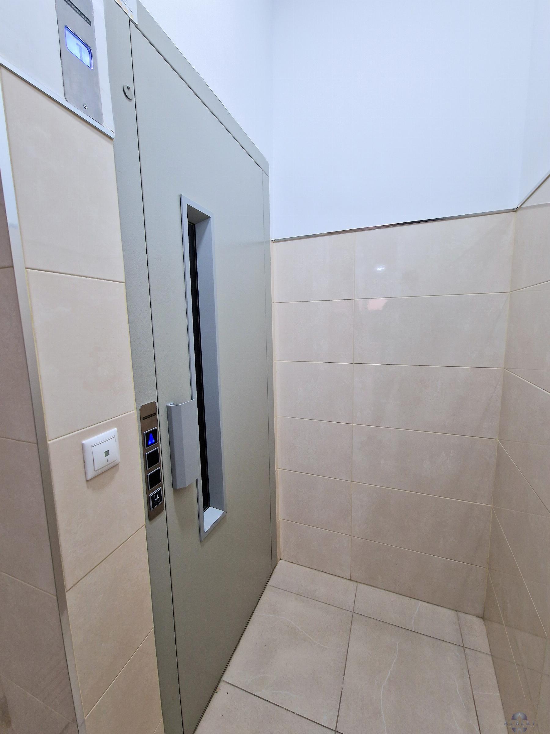 For sale of flat in Novelda