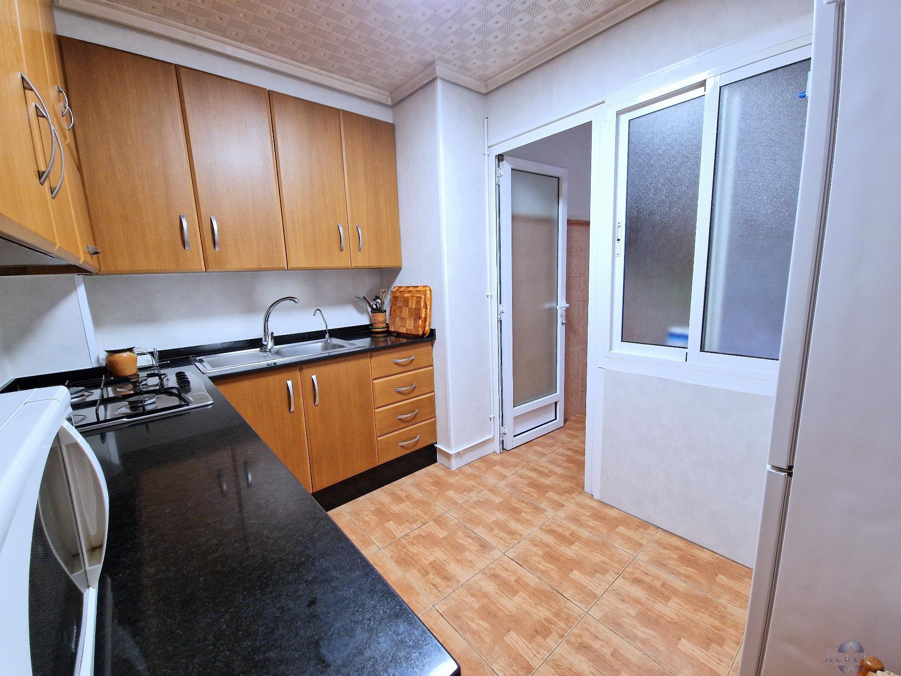 For sale of flat in Novelda