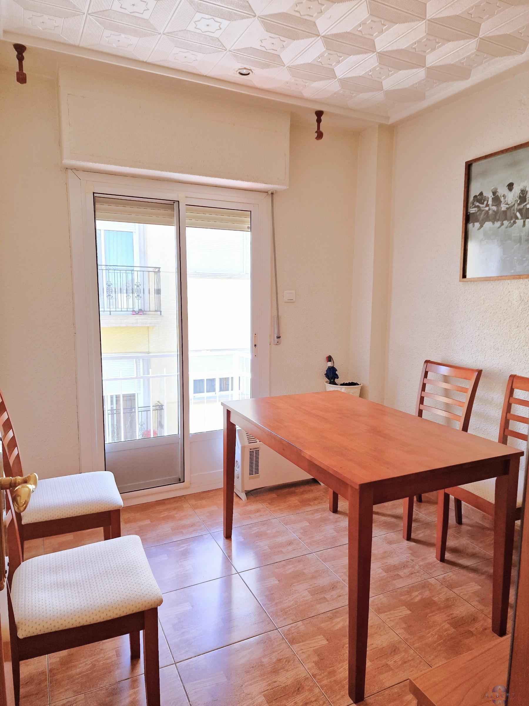 For sale of flat in Novelda