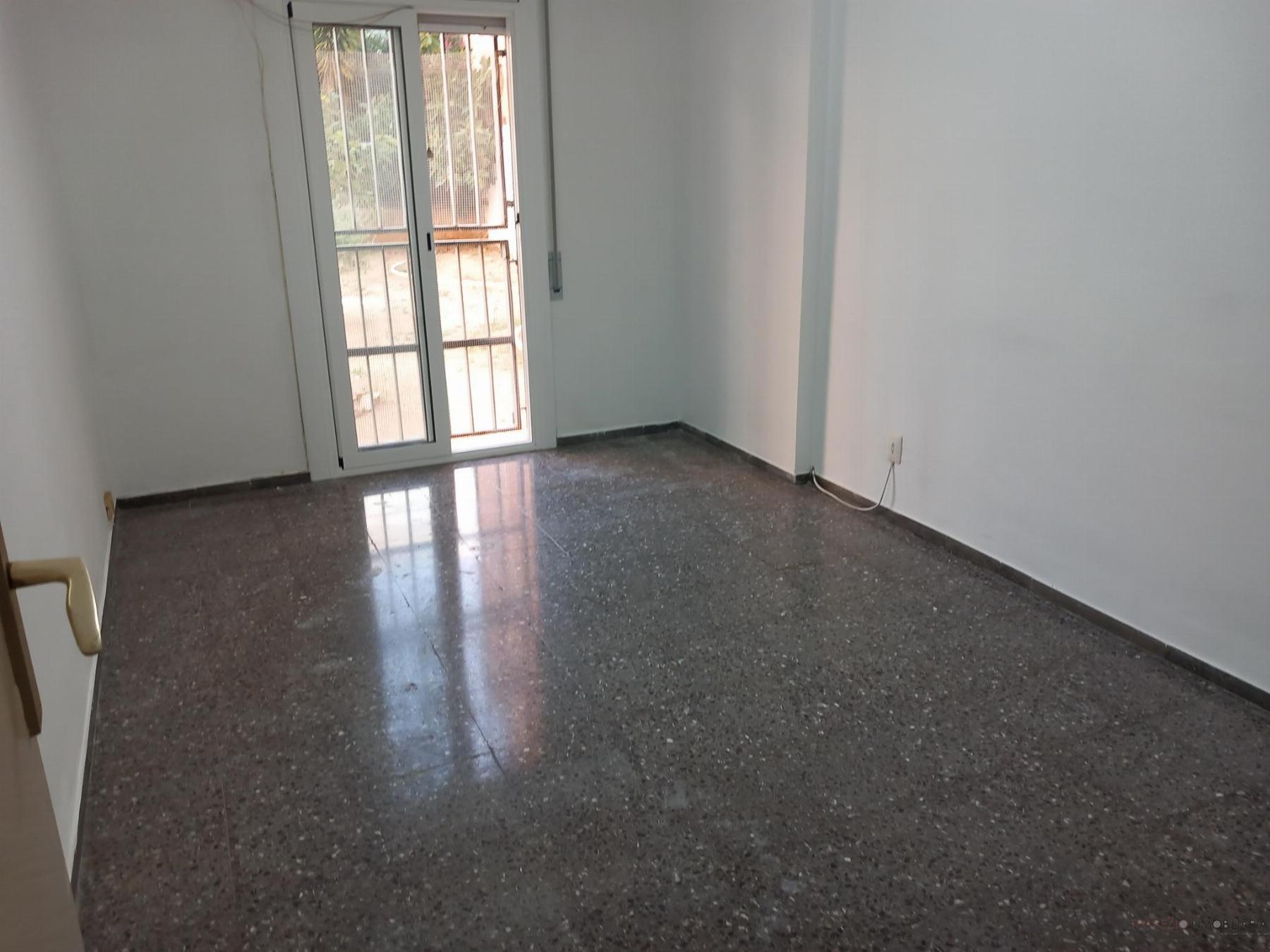 For sale of ground floor in Mataró