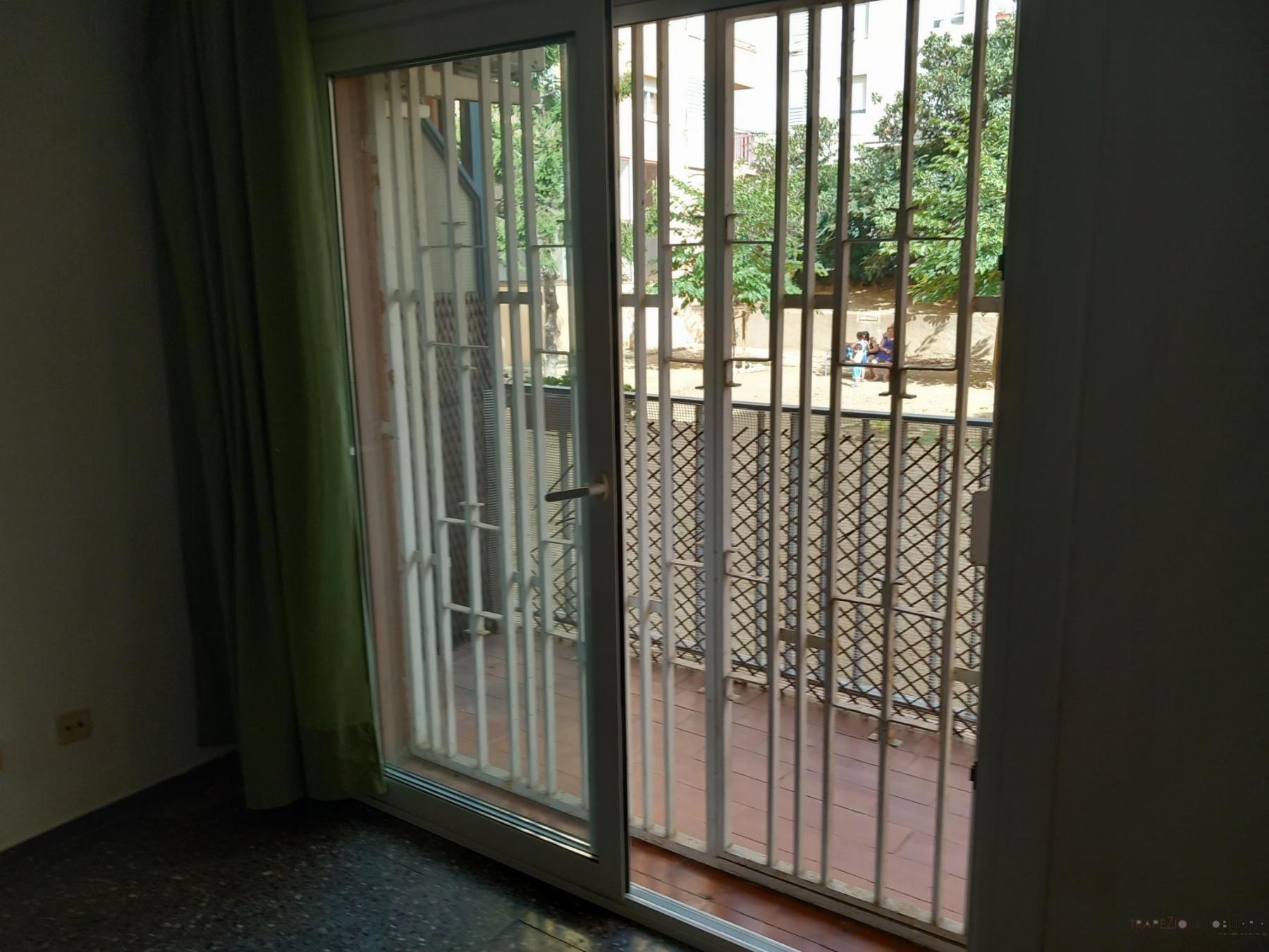 For sale of ground floor in Mataró
