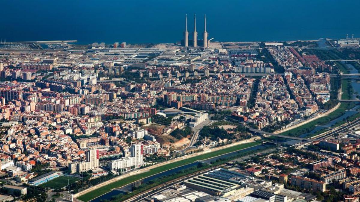 For sale of land in Sant Adrià de Besòs