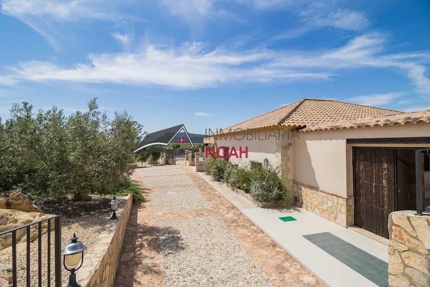 For sale of rural property in Mula