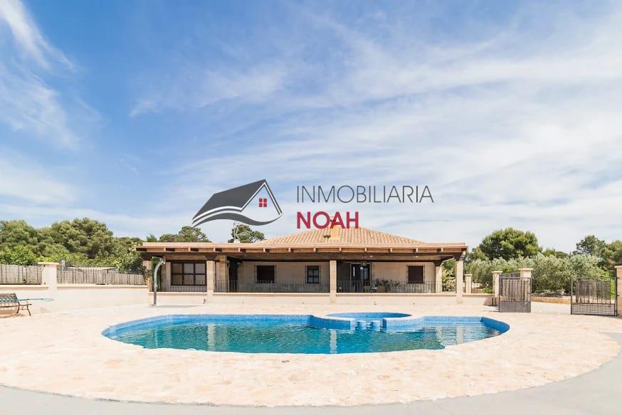 For sale of rural property in Mula