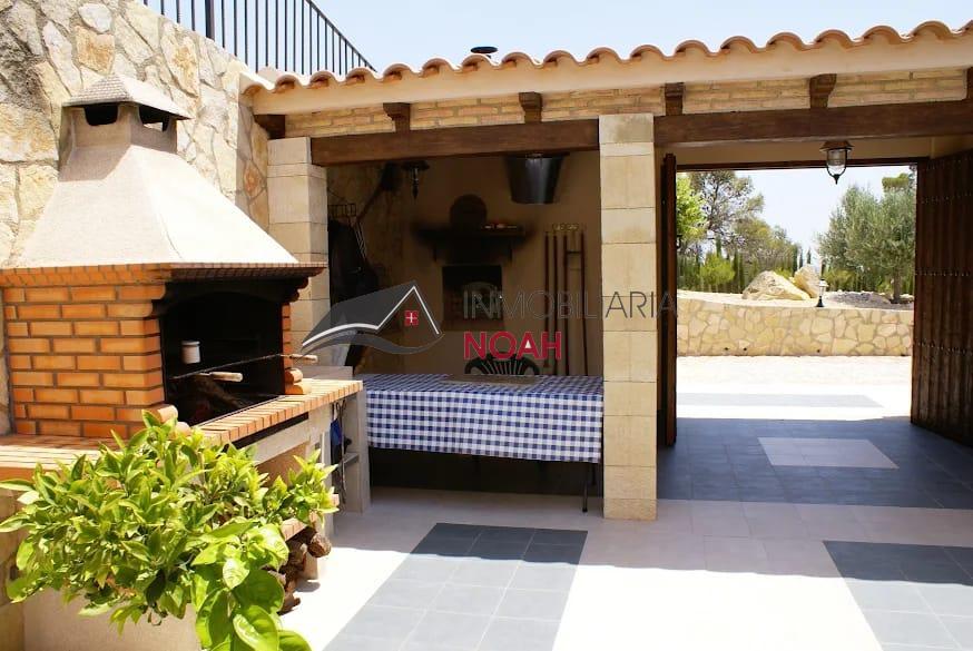 For sale of rural property in Mula