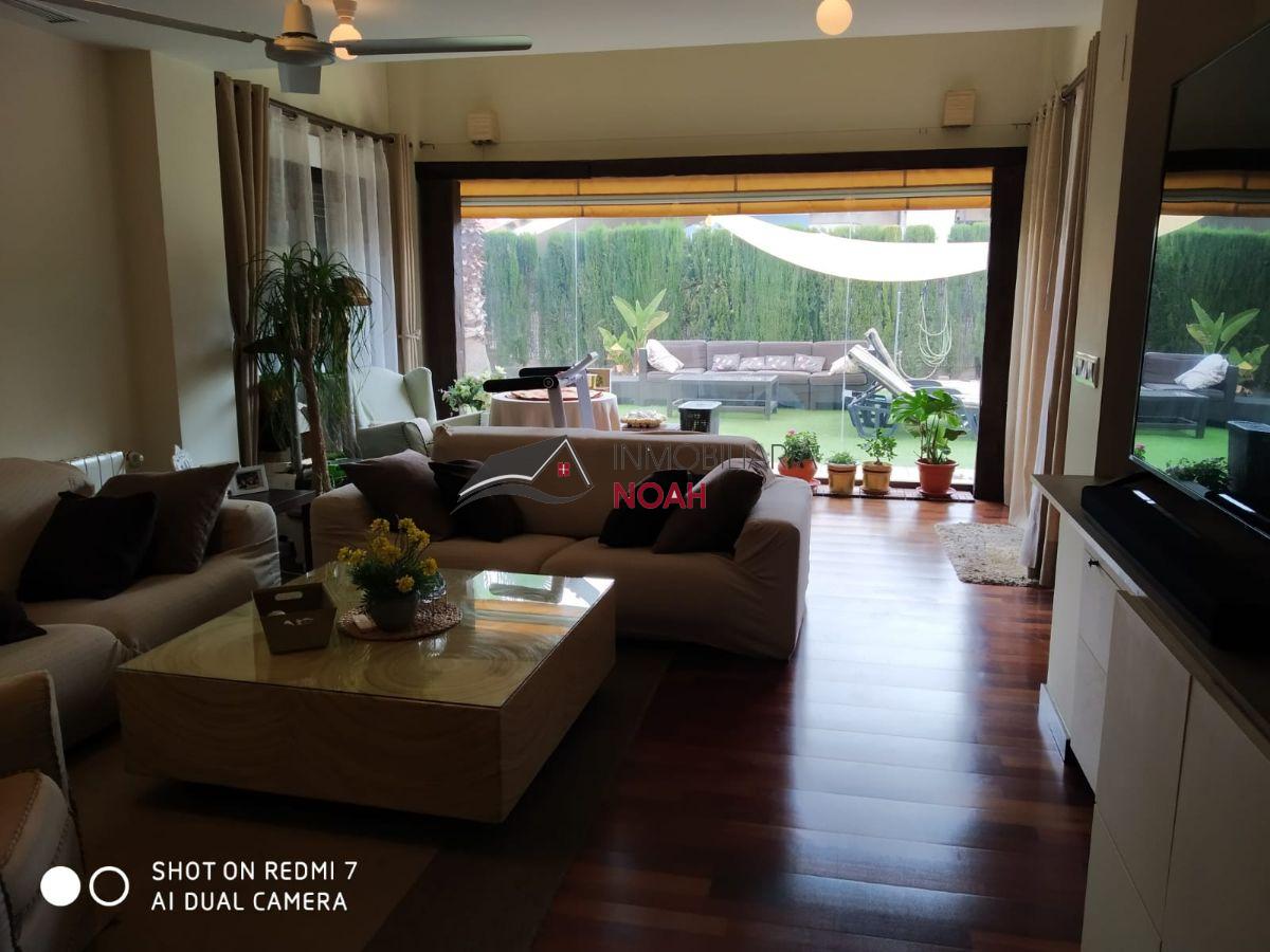 For sale of chalet in Guadalupe