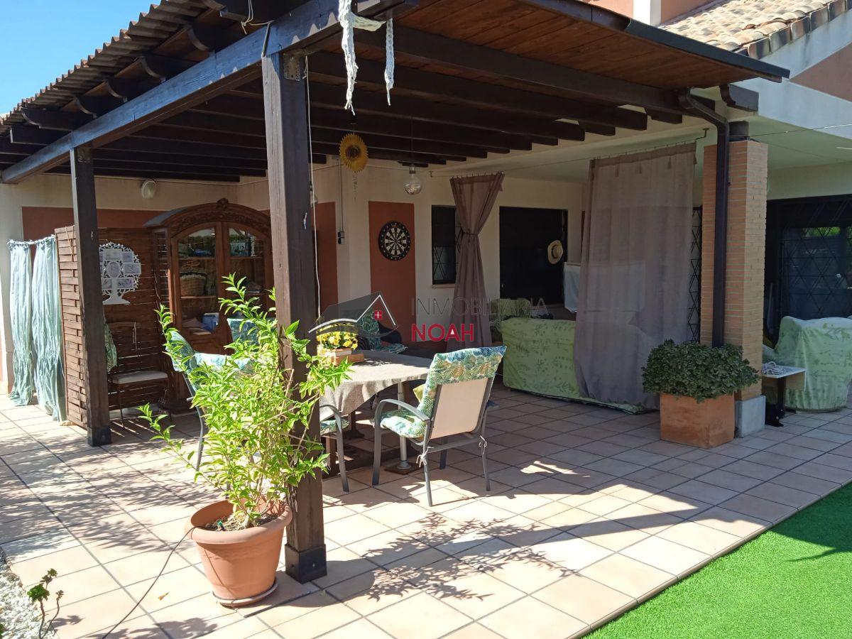 For sale of chalet in Murcia