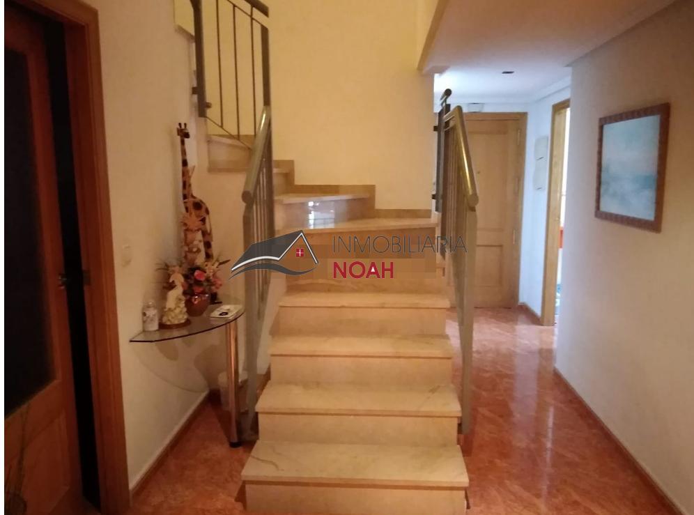 For sale of penthouse in Murcia