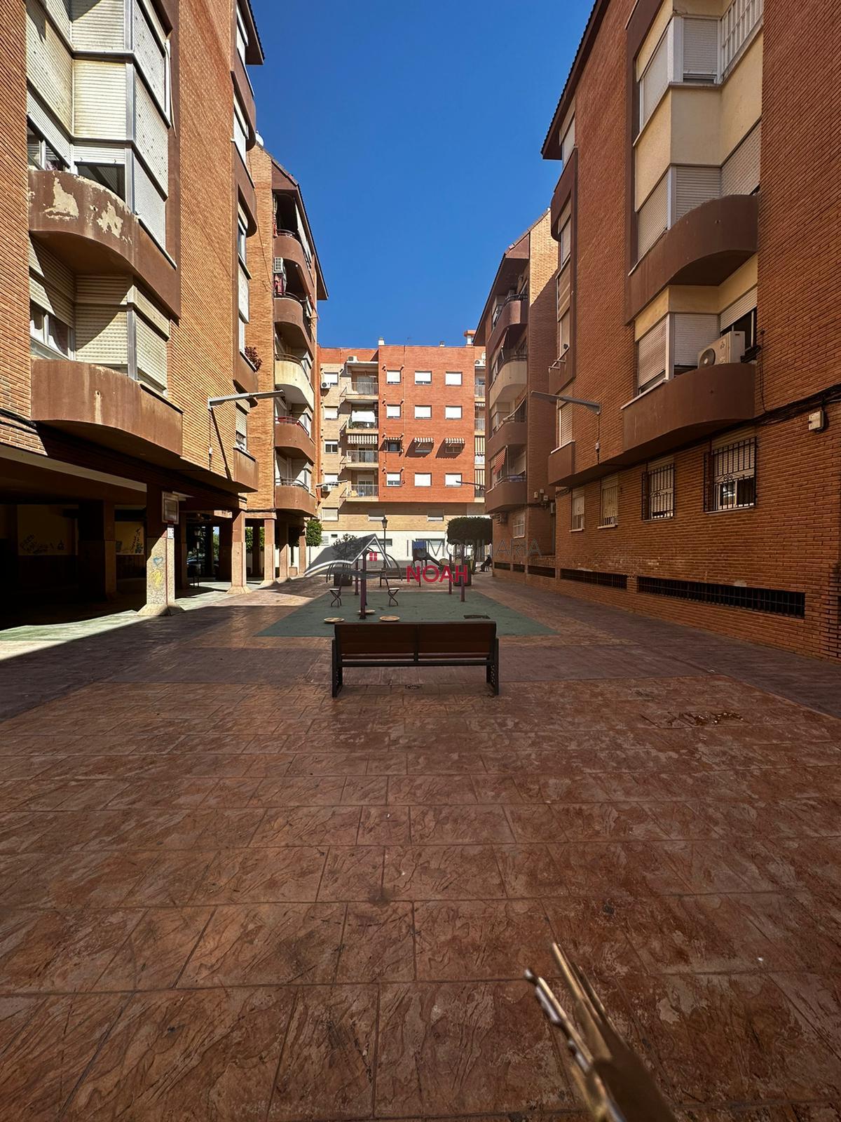 For sale of flat in Murcia