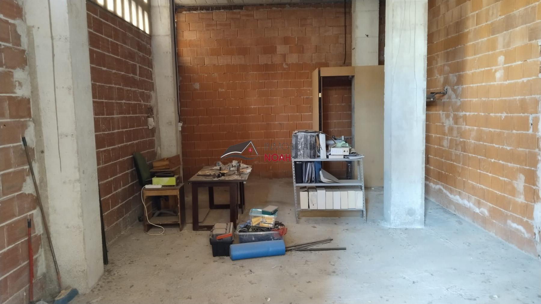 For sale of commercial in Murcia