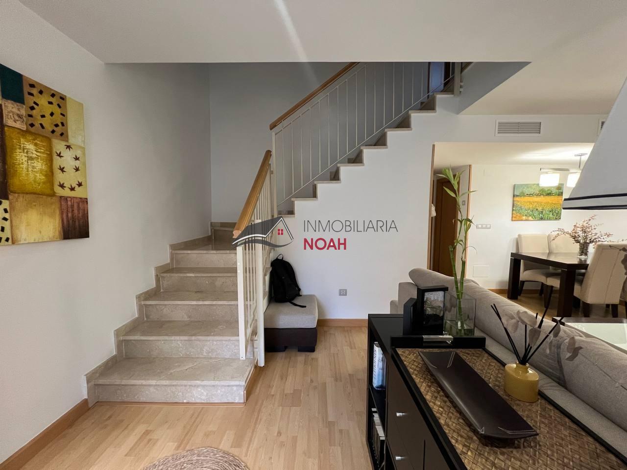 For sale of duplex in Murcia