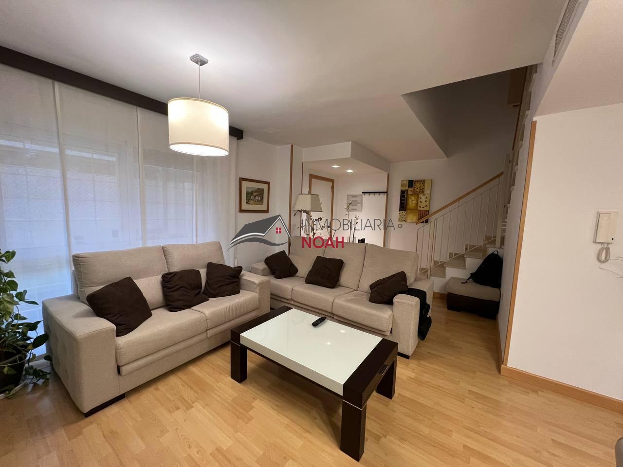 For sale of duplex in Murcia