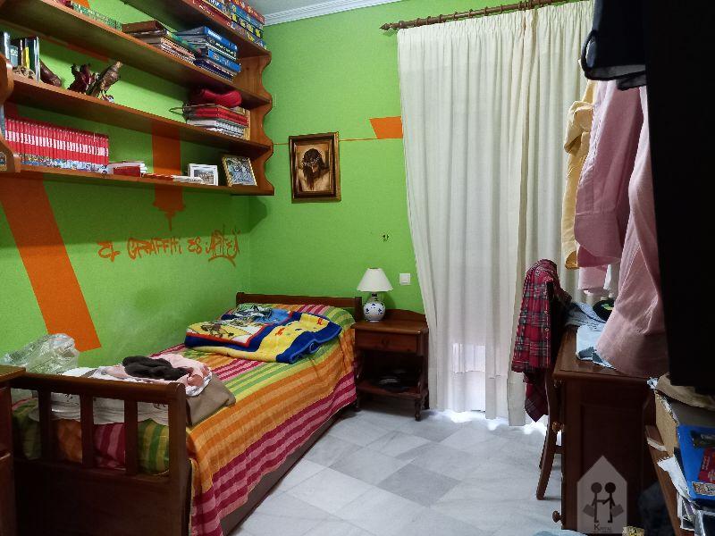For sale of house in Sevilla