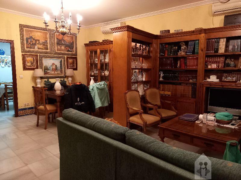 For sale of house in Sevilla