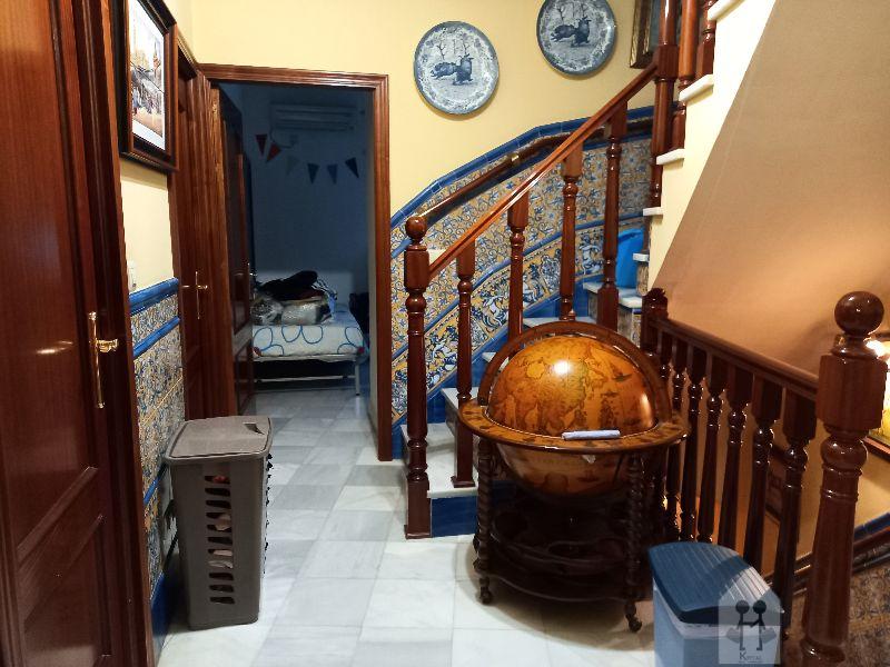 For sale of house in Sevilla
