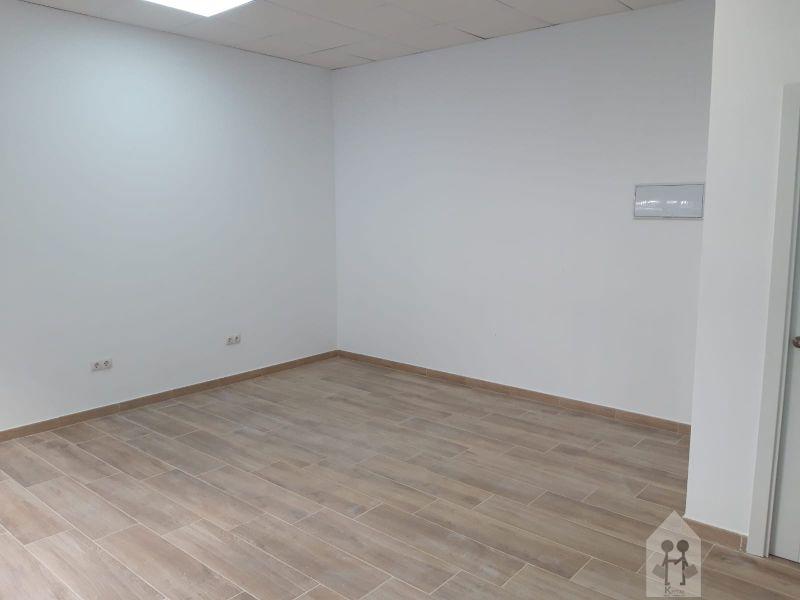 For rent of premises in Sevilla